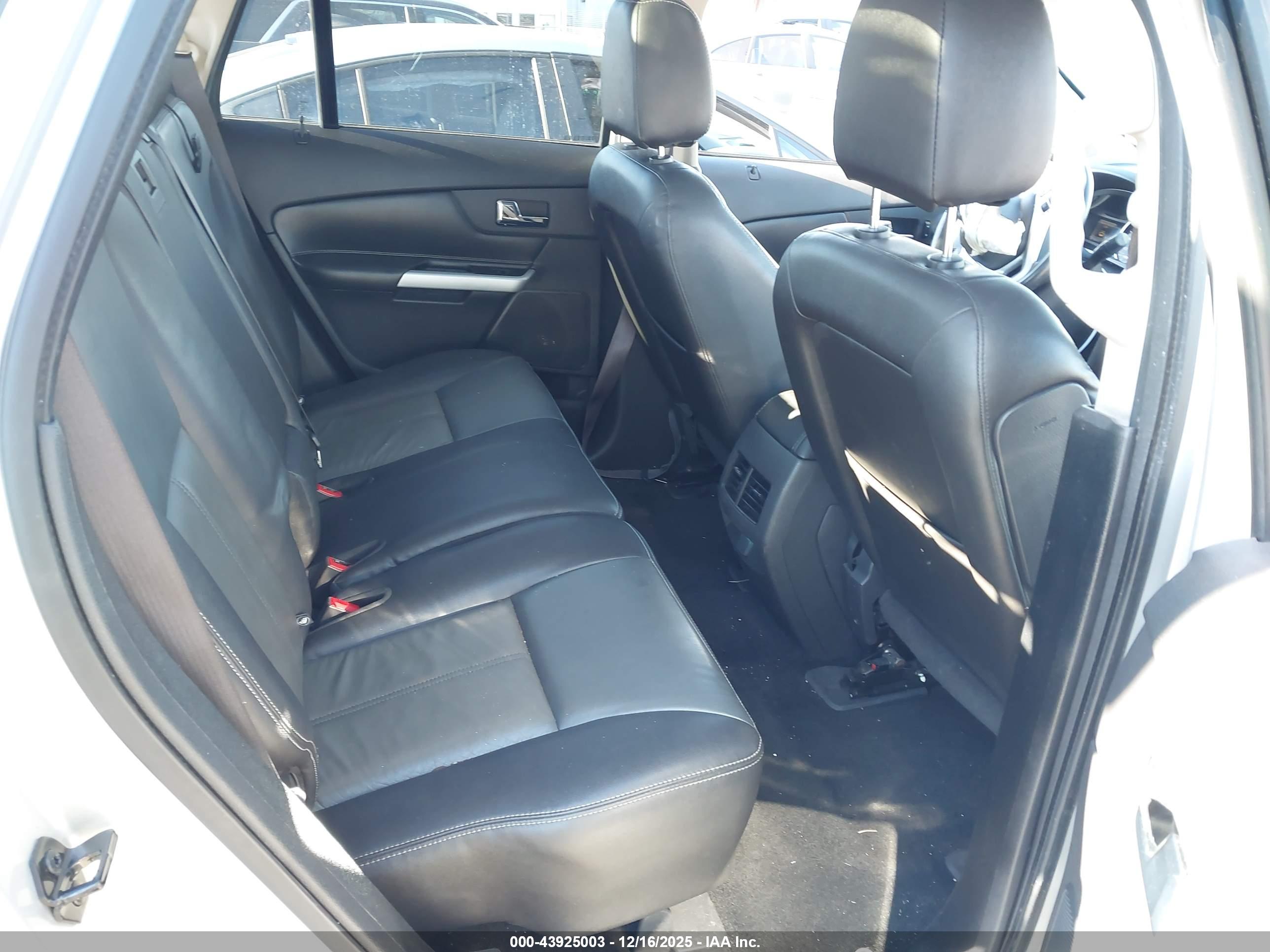 FORD EDGE image 8