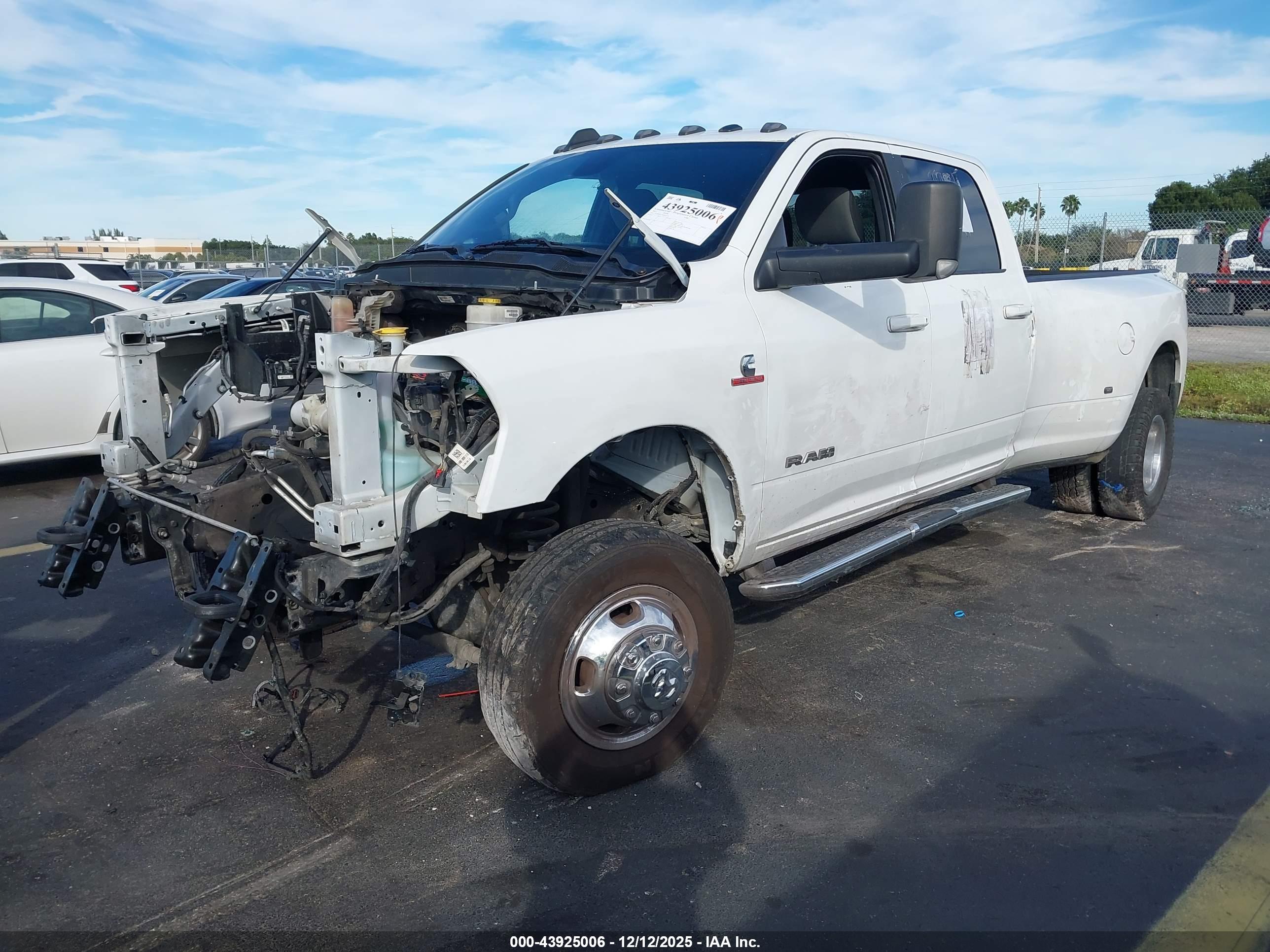 RAM 3500 image 2