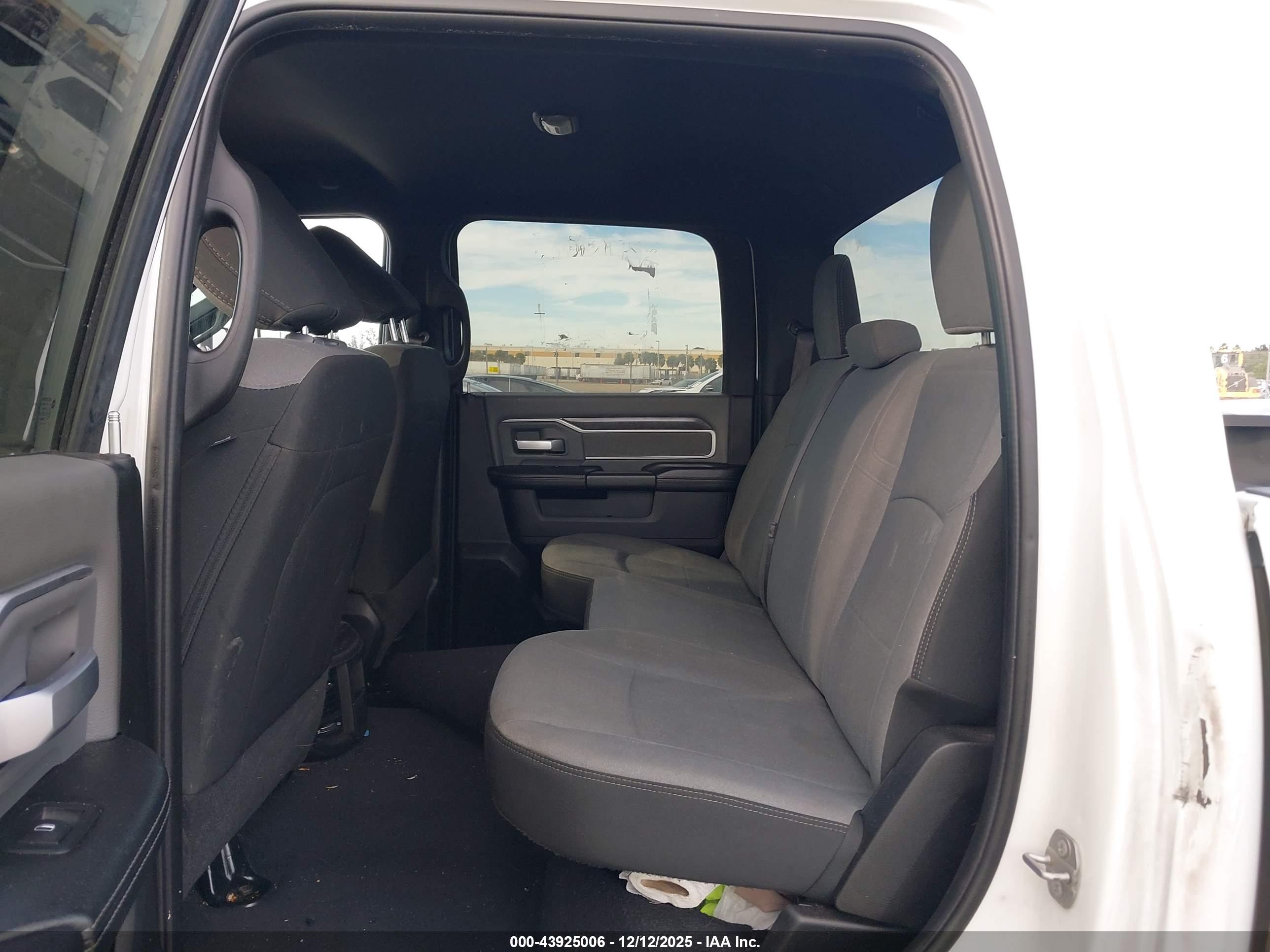 RAM 3500 image 7