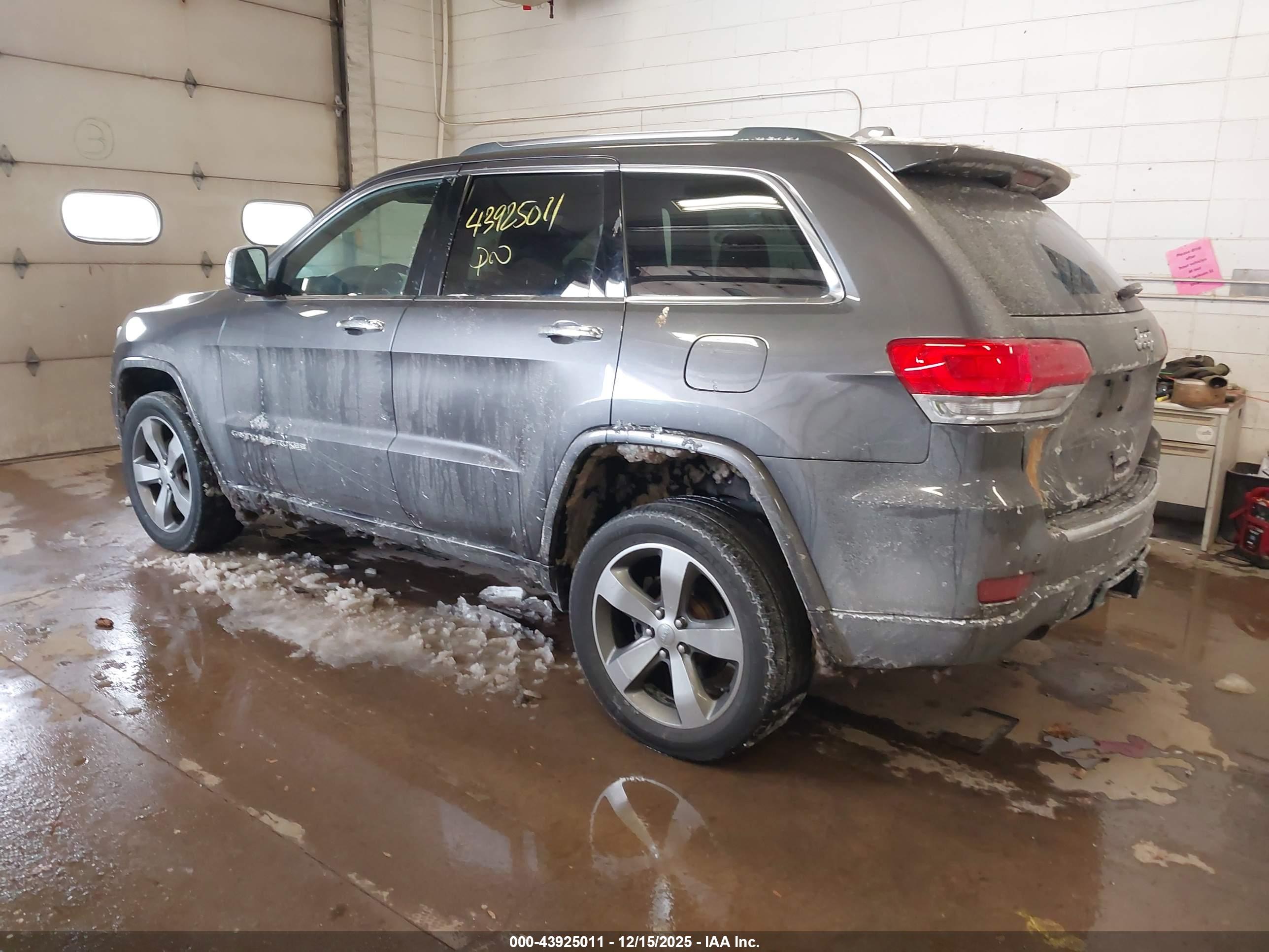 JEEP GRAND image 3
