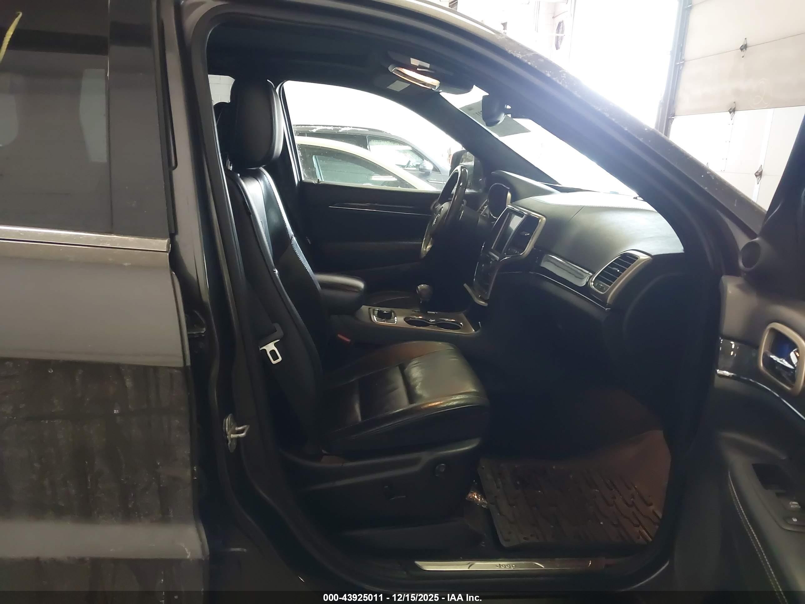 JEEP GRAND image 5