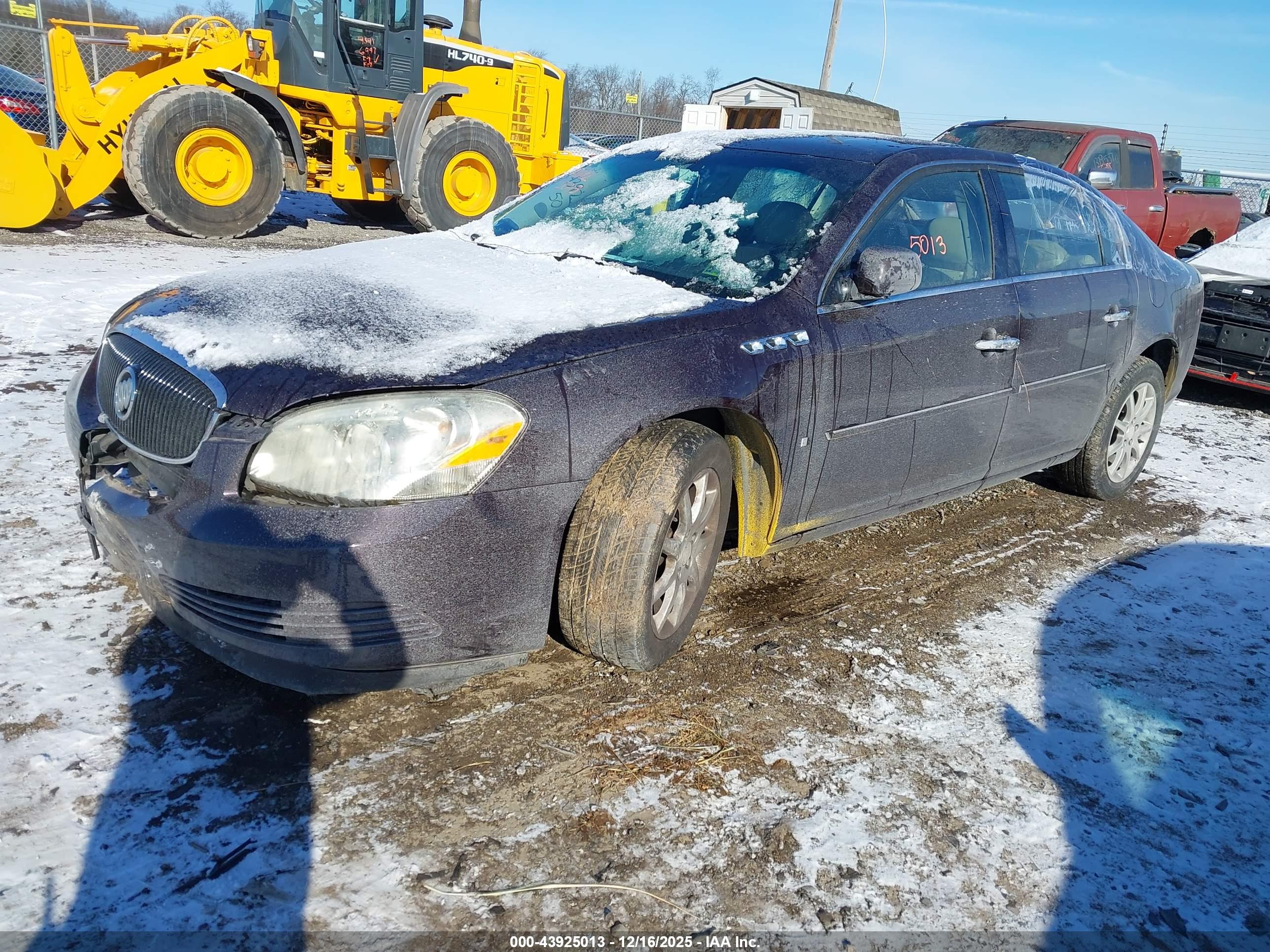 BUICK LUCERNE image 2