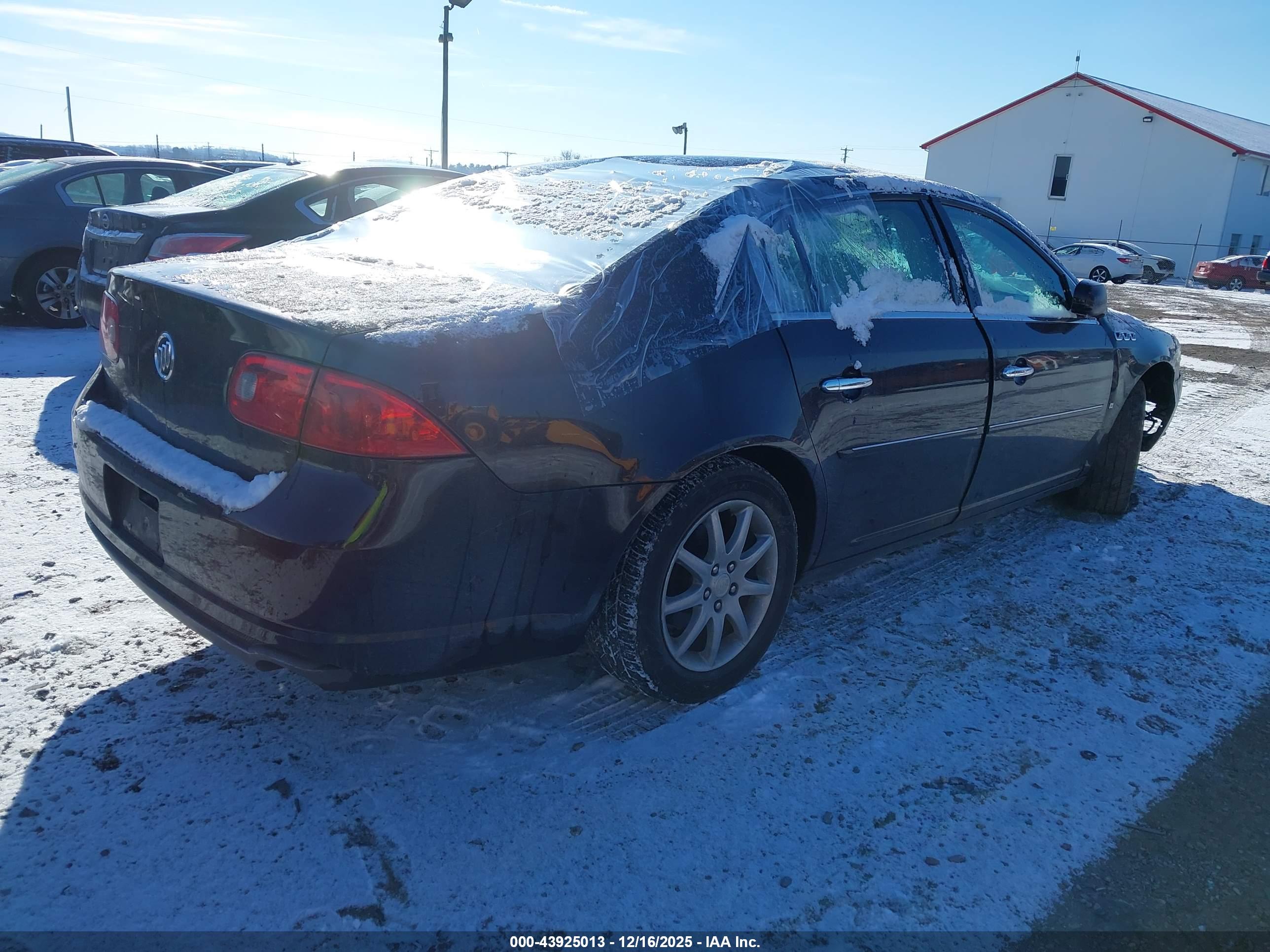 BUICK LUCERNE image 4