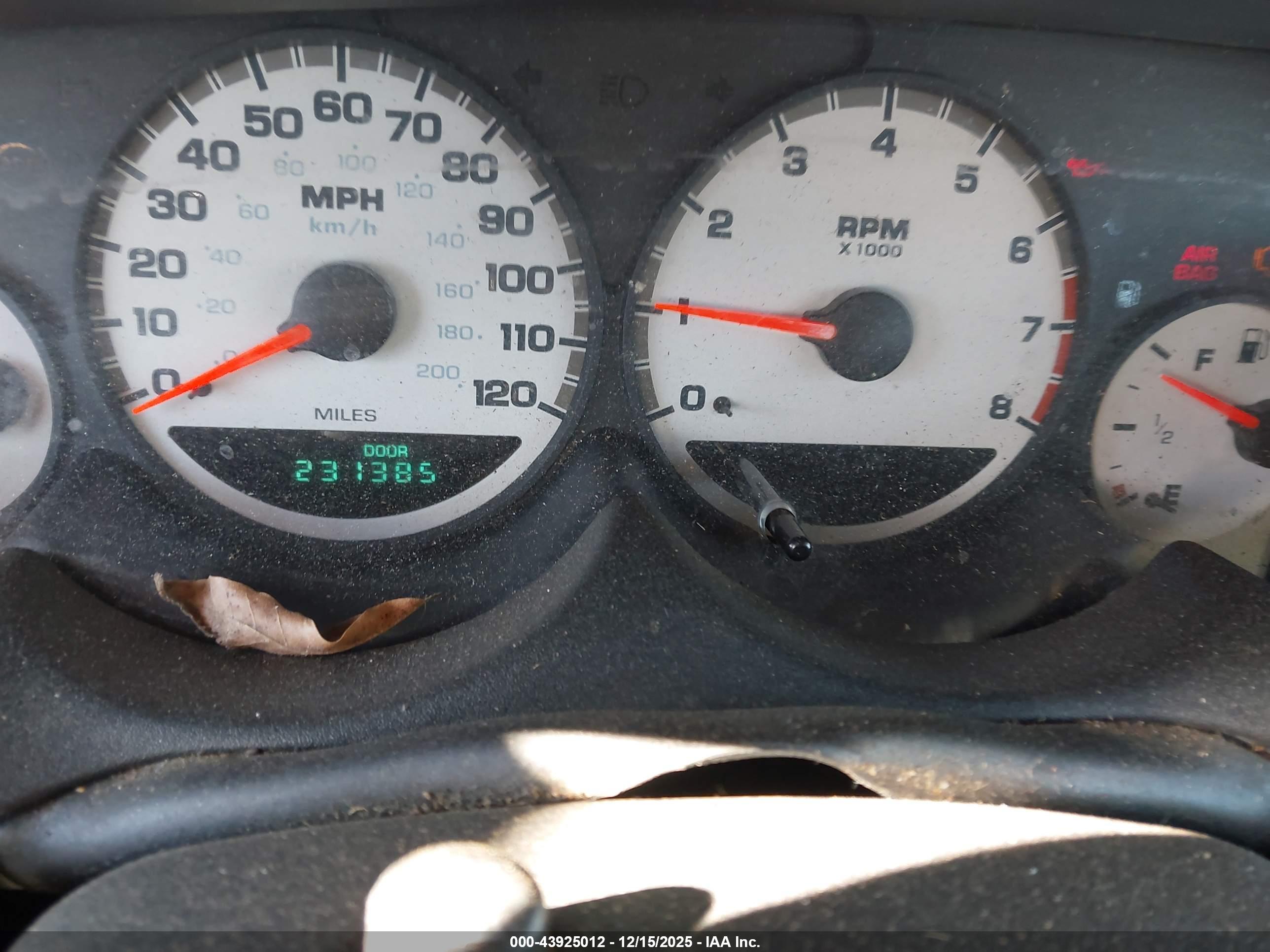 DODGE NEON image 7
