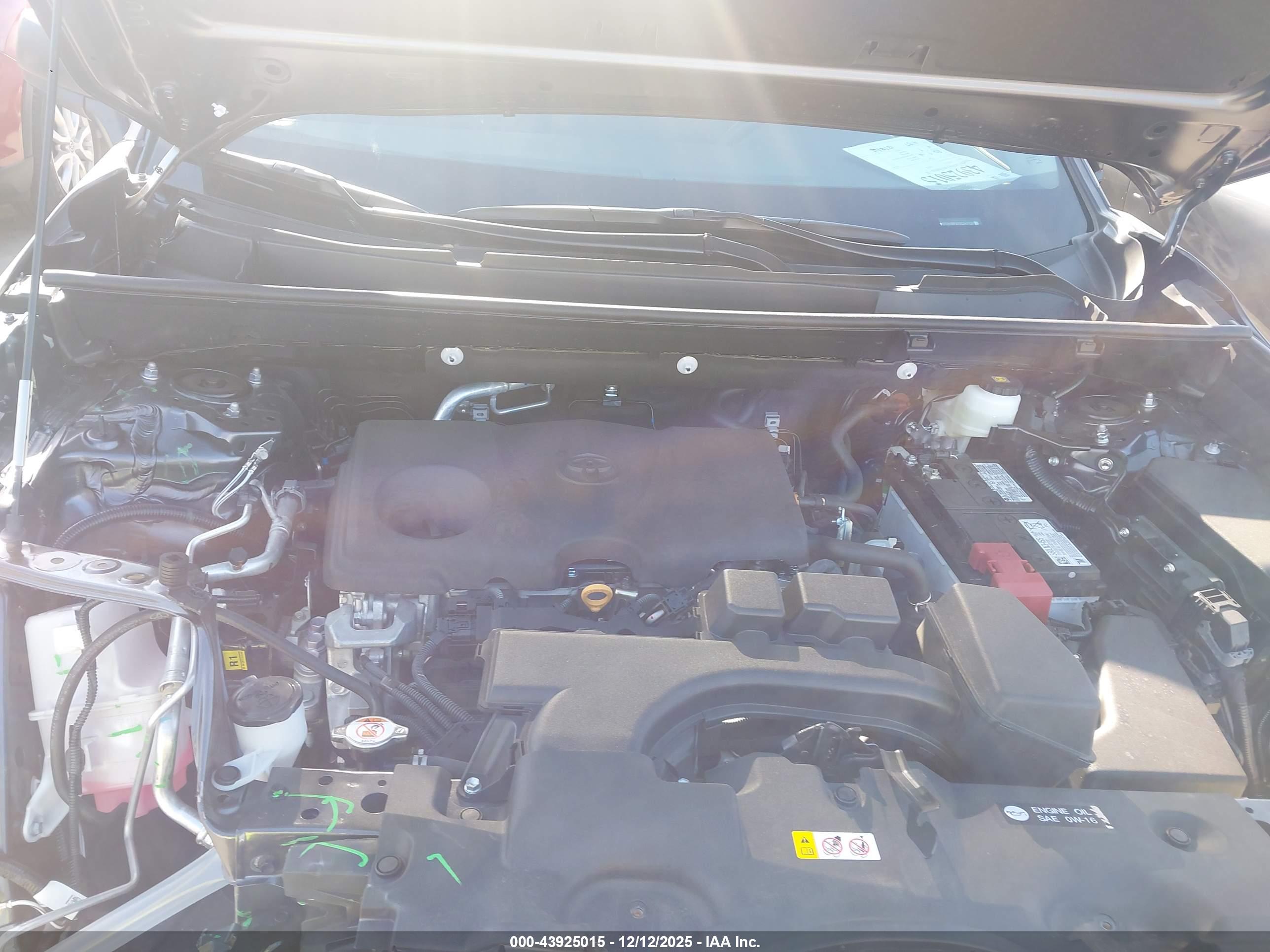 TOYOTA RAV4 image 10