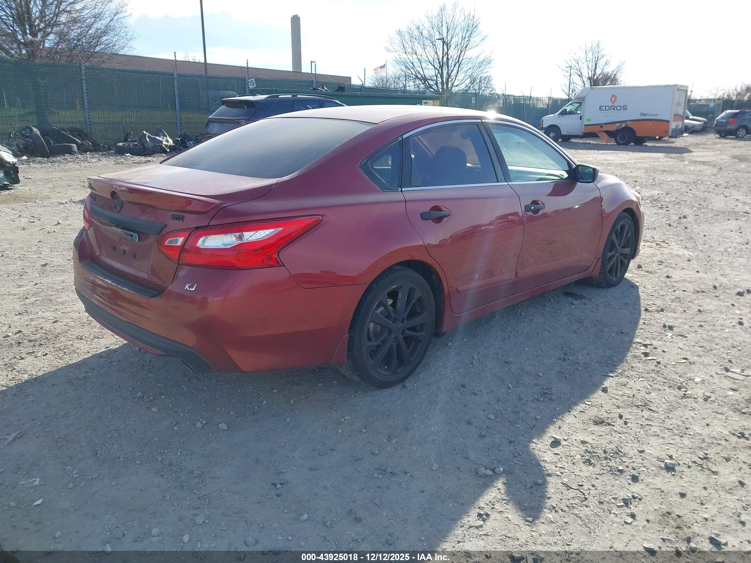 NISSAN ALTIMA image 4