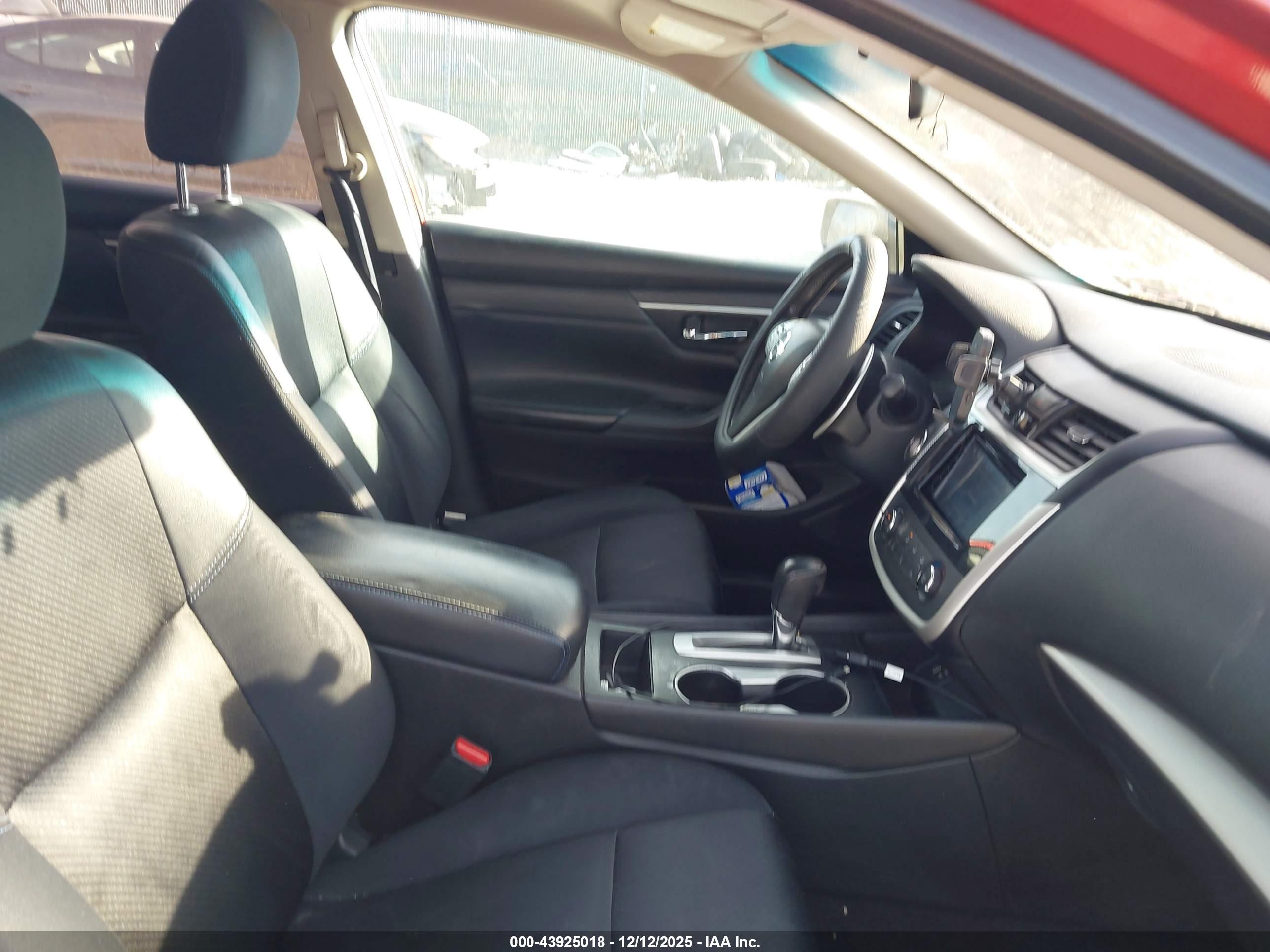 NISSAN ALTIMA image 5