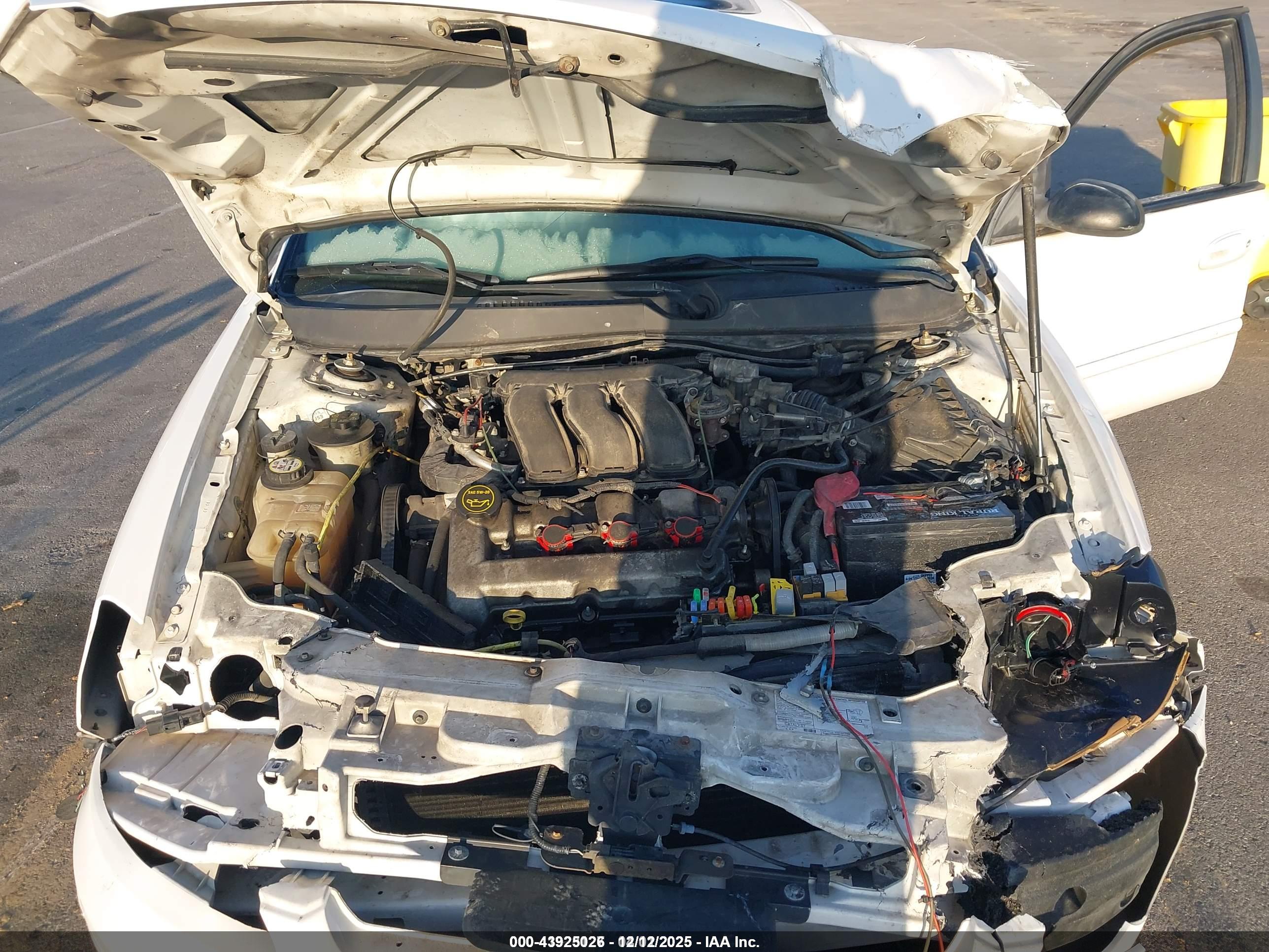 FORD TAURUS image 10
