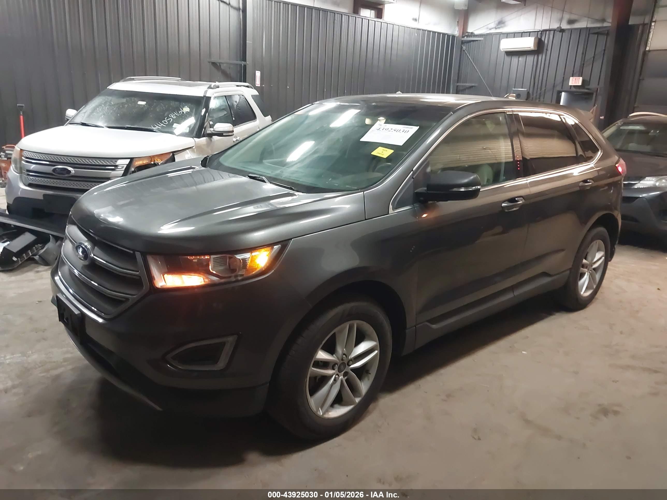 FORD EDGE image 2