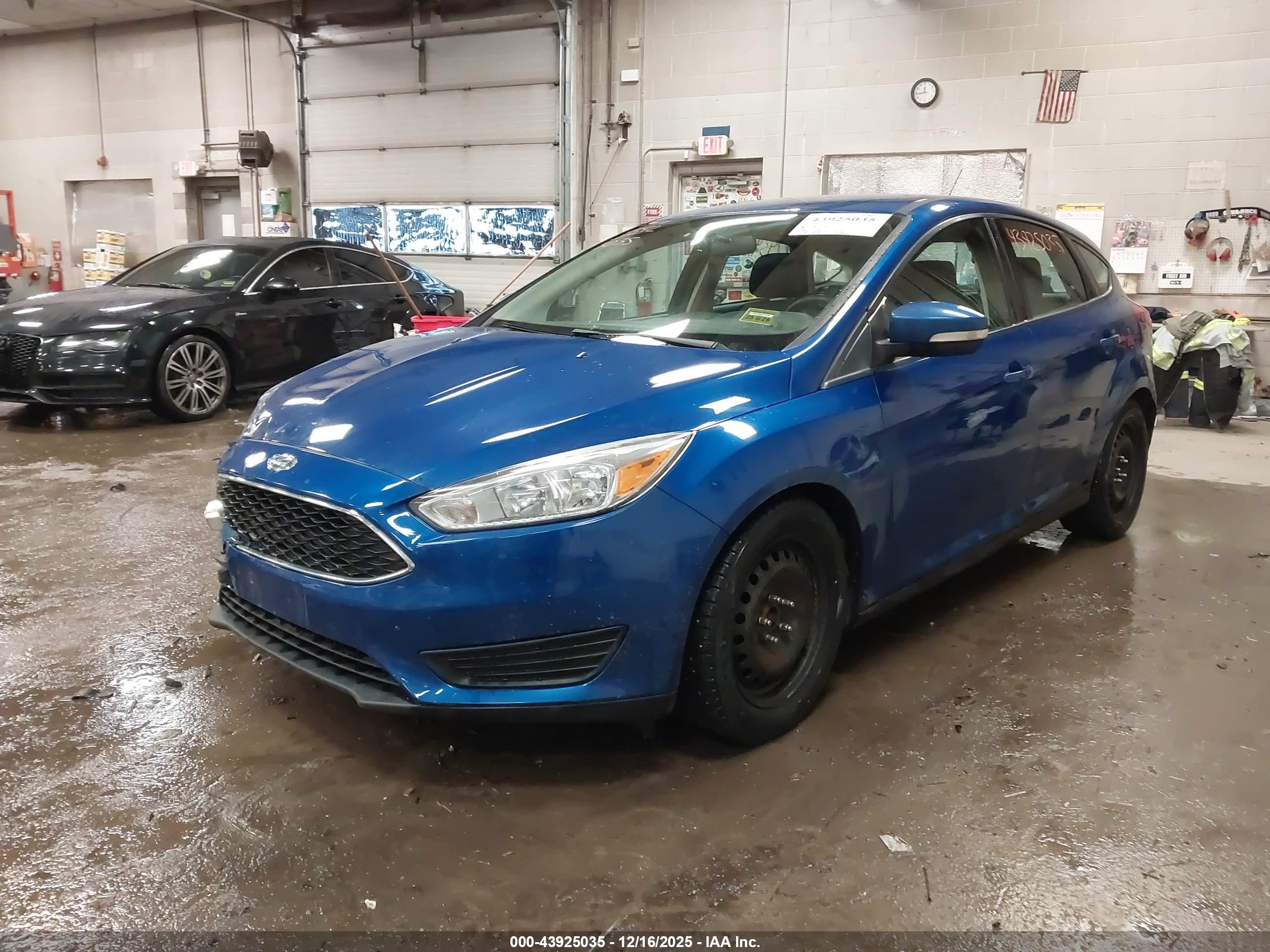 FORD FOCUS image 2