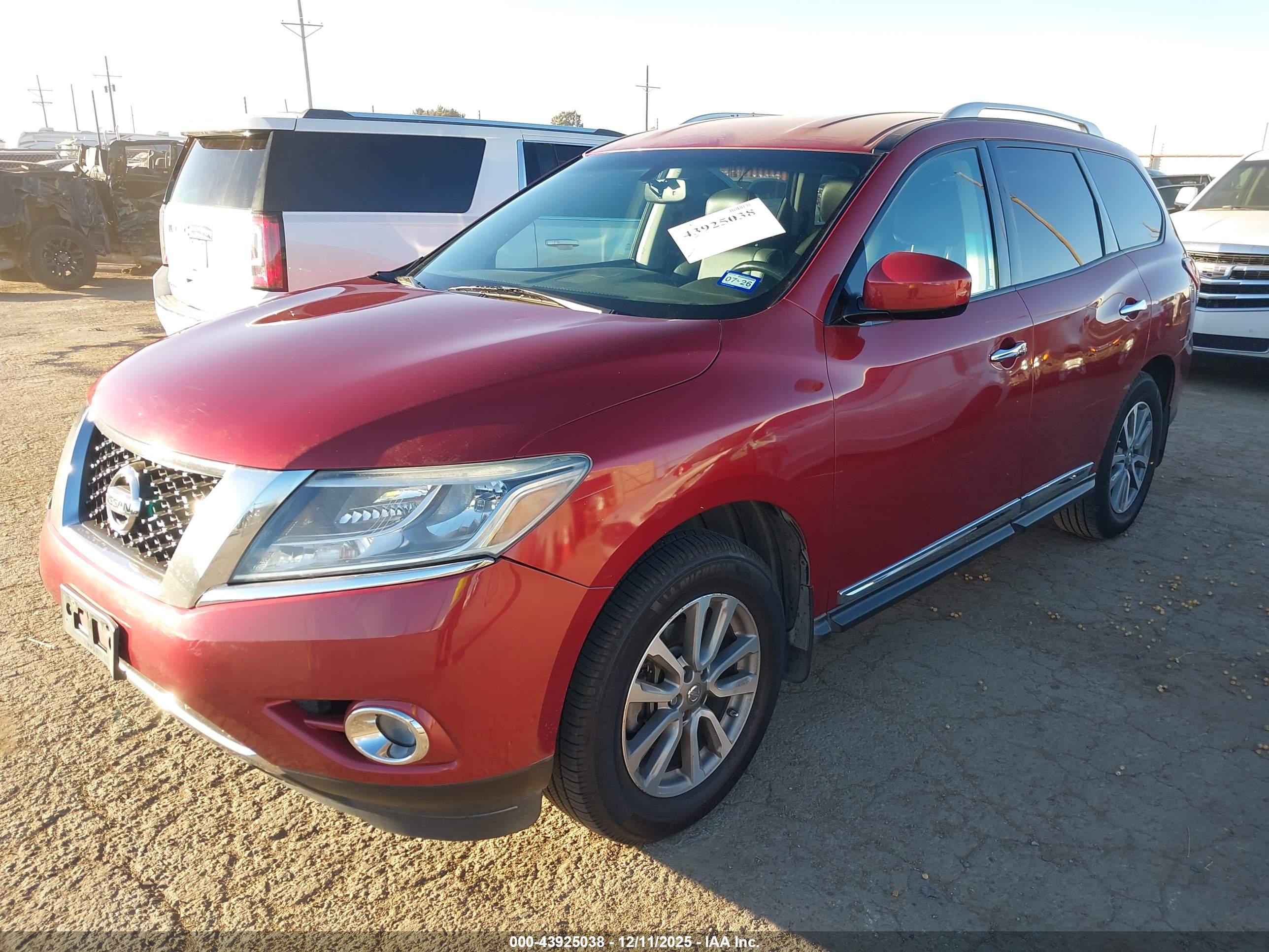 NISSAN PATHFINDER image 2