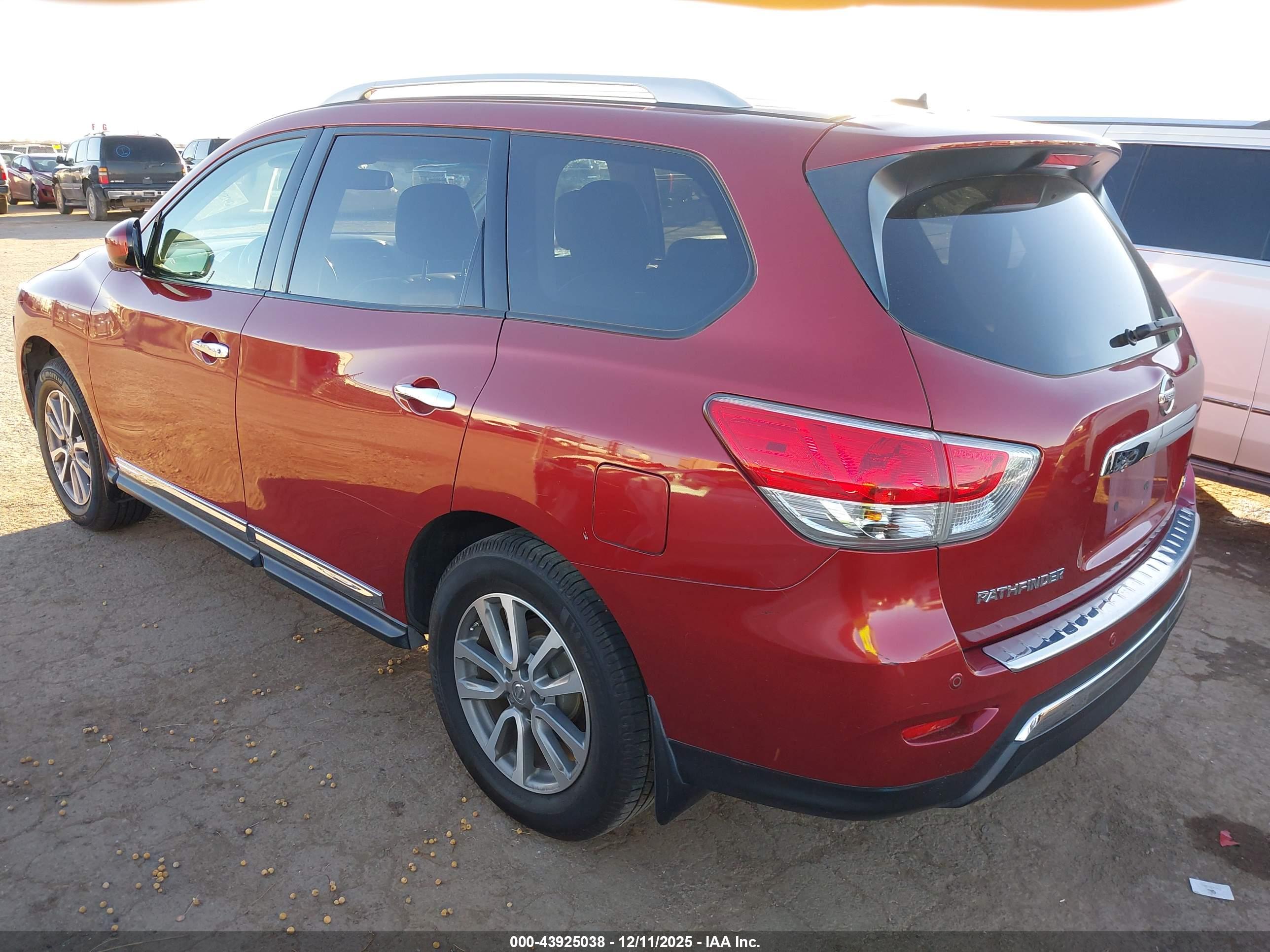 NISSAN PATHFINDER image 3
