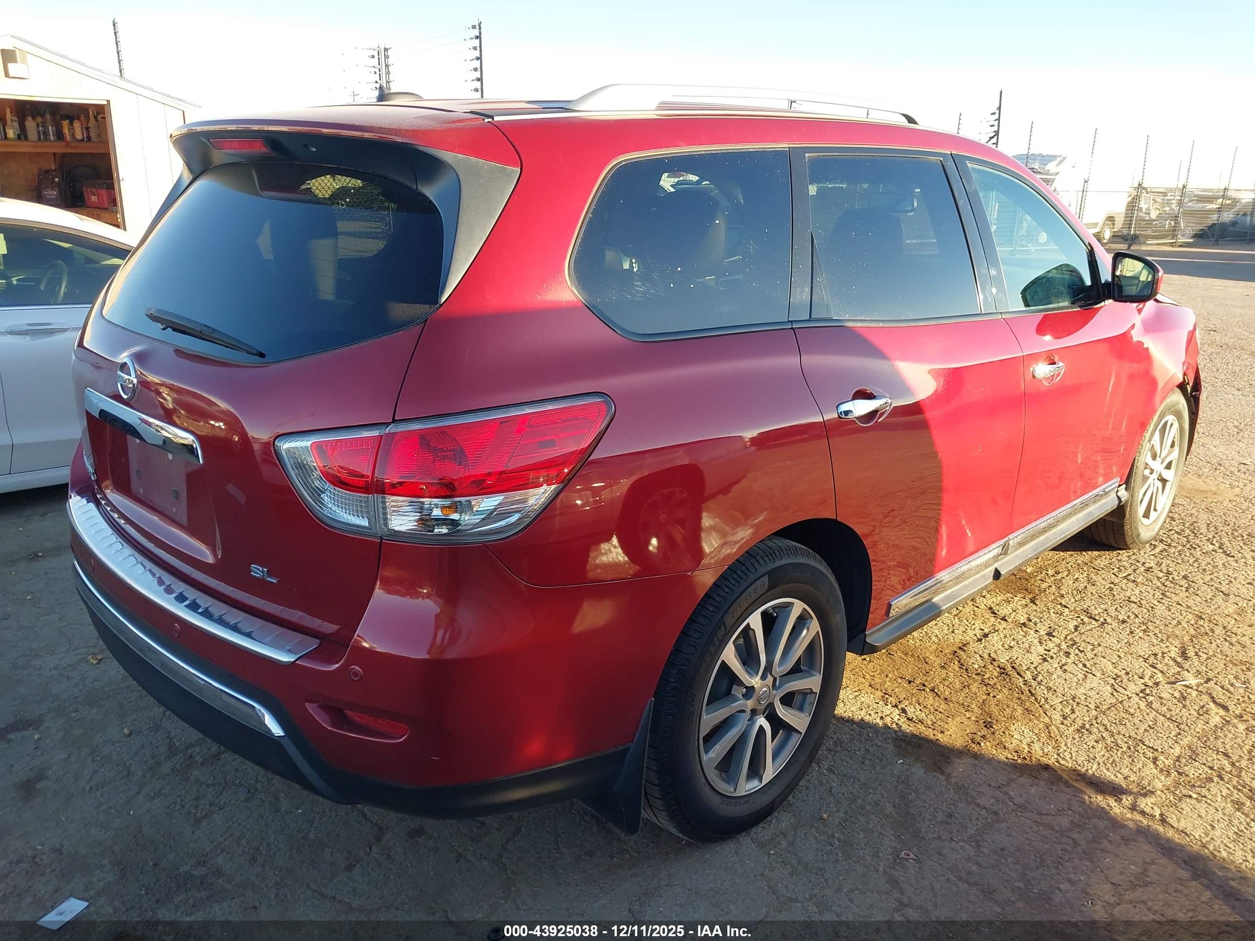NISSAN PATHFINDER image 4