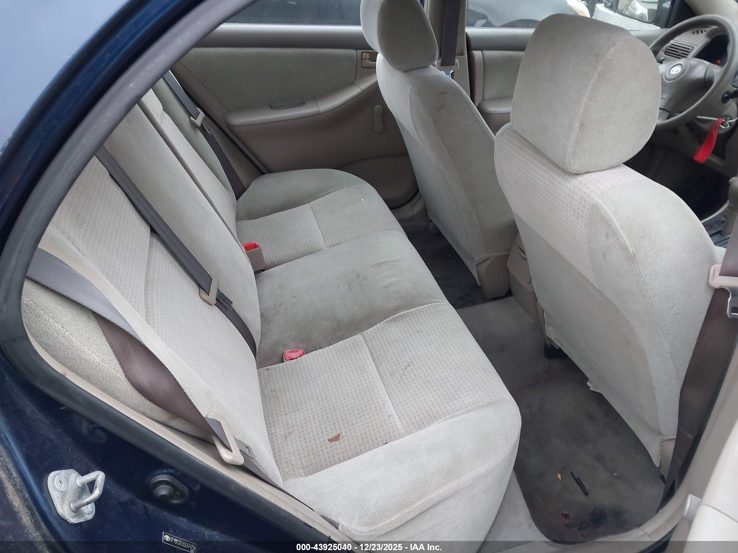 TOYOTA COROLLA image 8