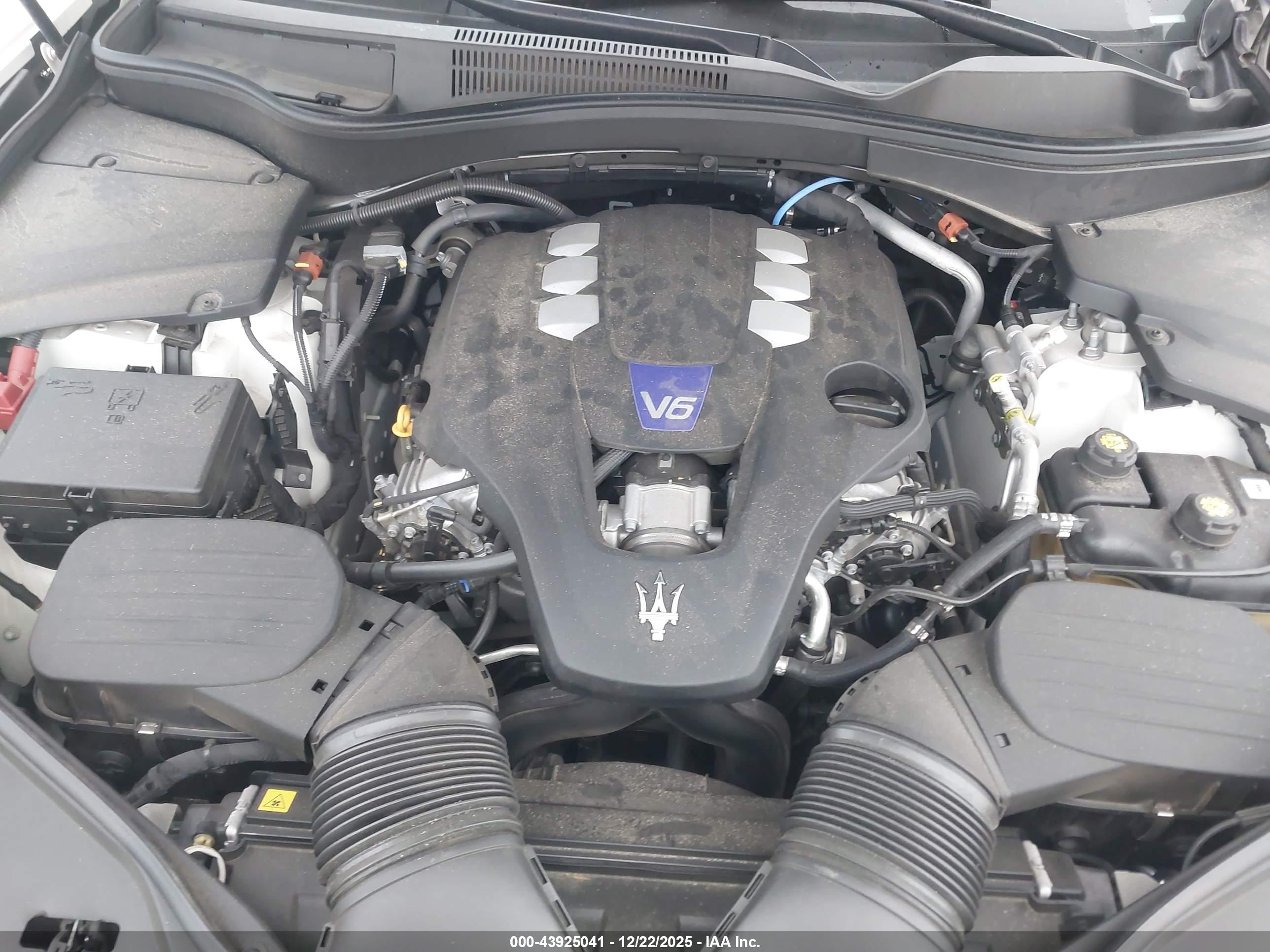 MASERATI LEVANTE image 10