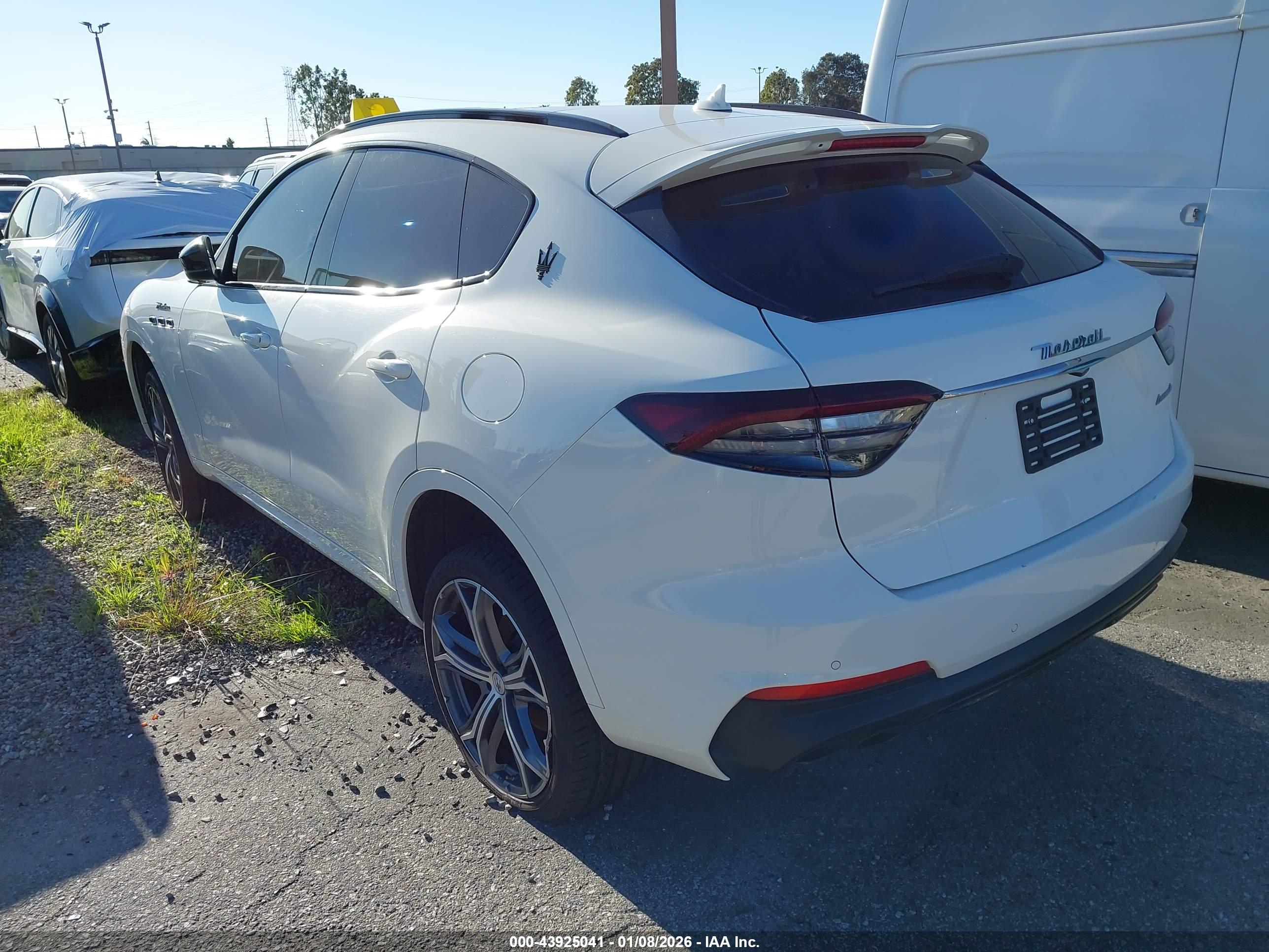 MASERATI LEVANTE image 3