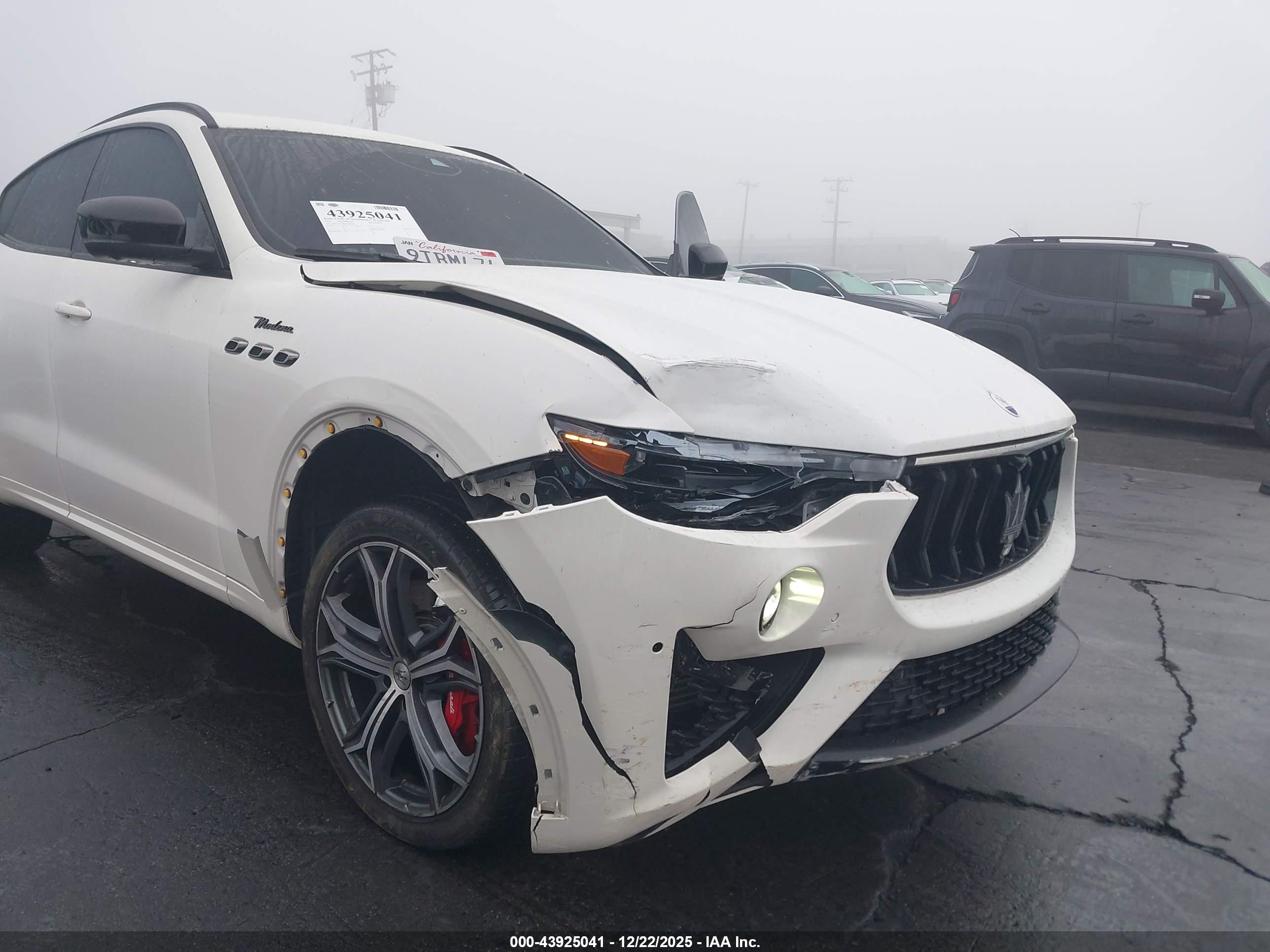 MASERATI LEVANTE image 6