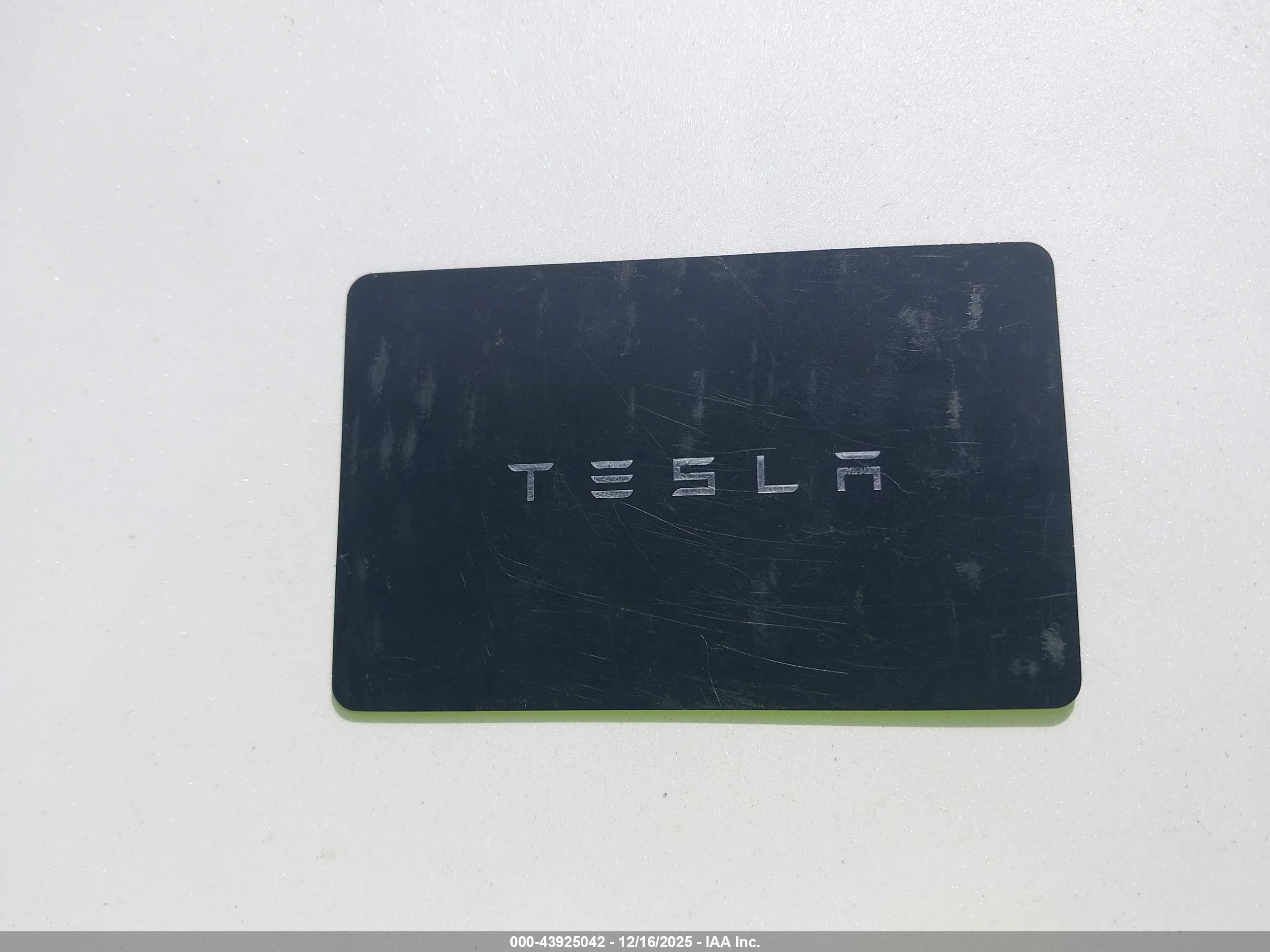 TESLA MODEL image 11