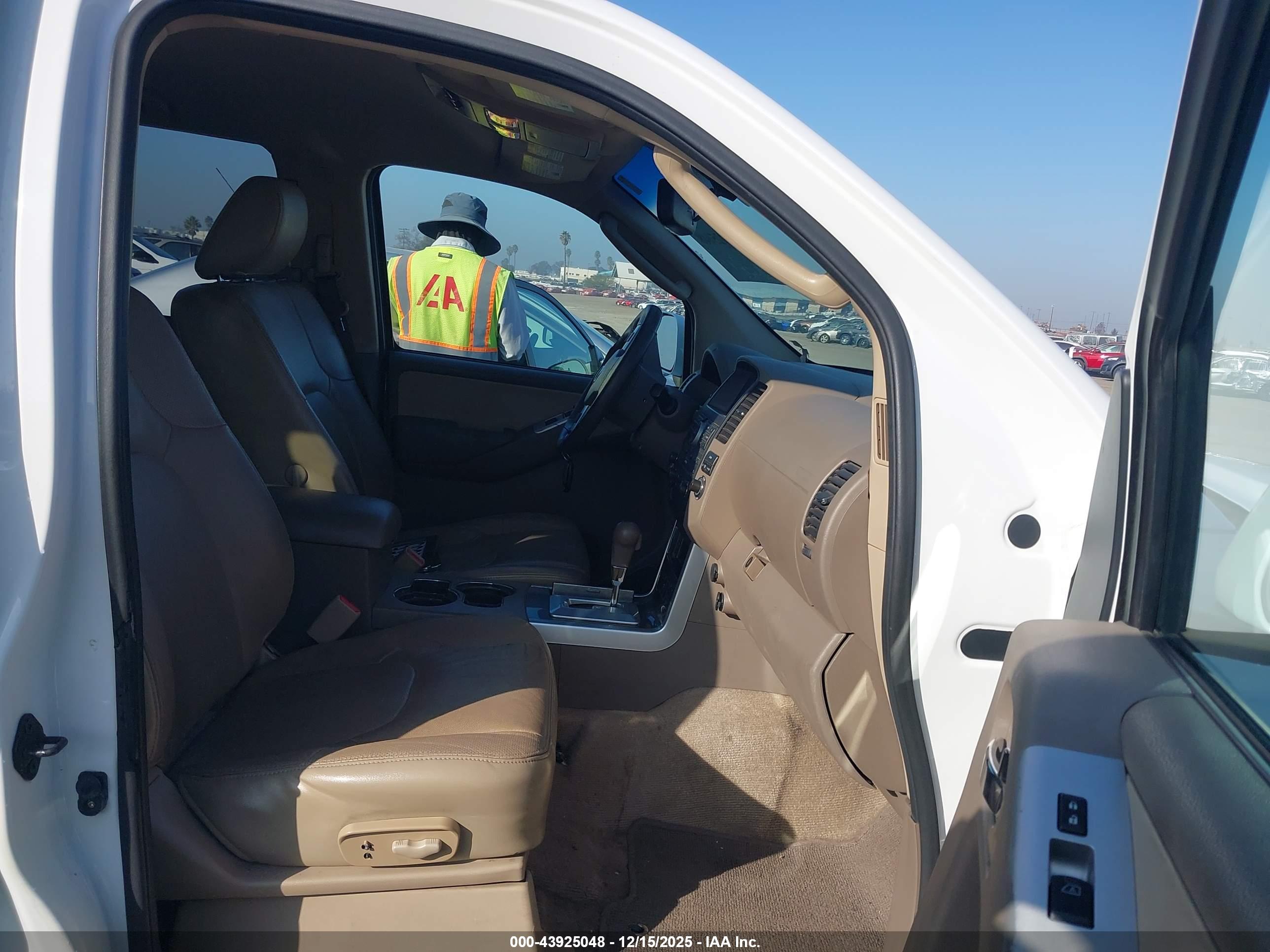 NISSAN PATHFINDER image 5