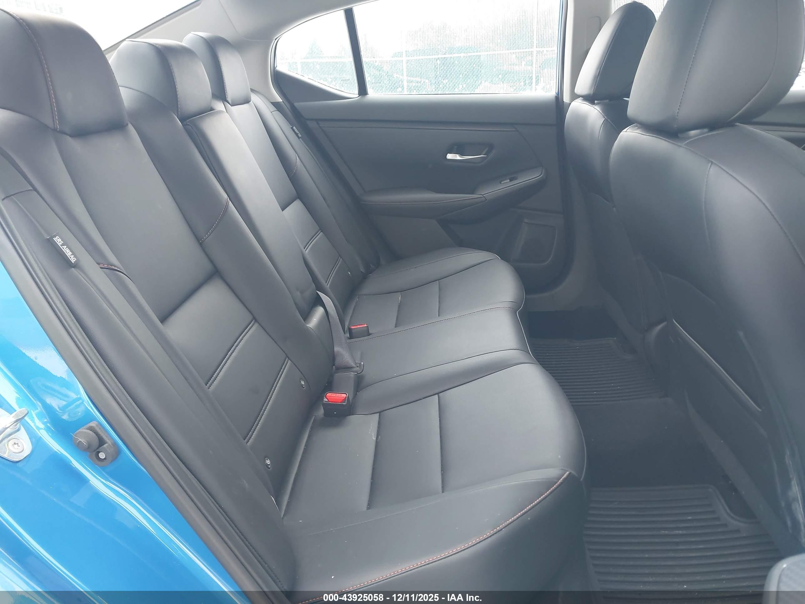 NISSAN SENTRA image 8