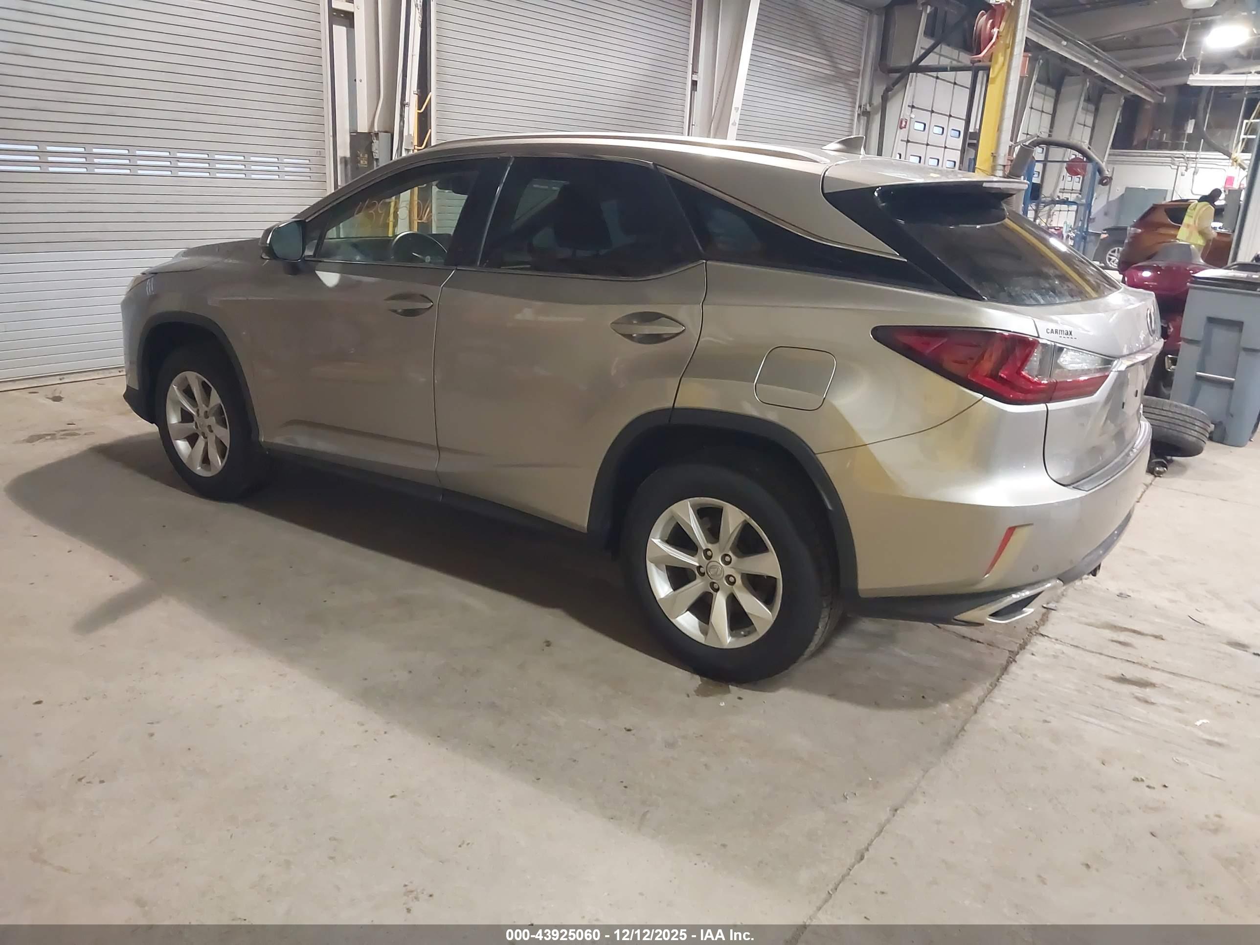 LEXUS RX image 3