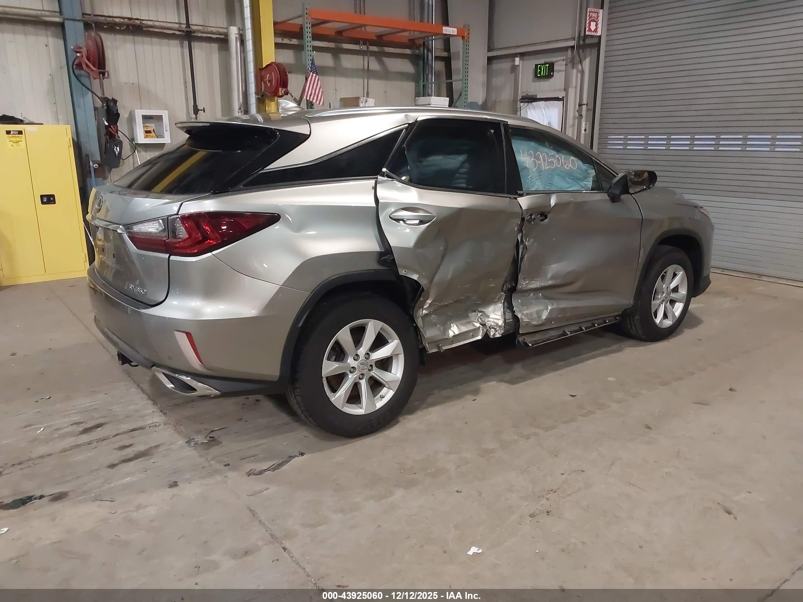 LEXUS RX image 4