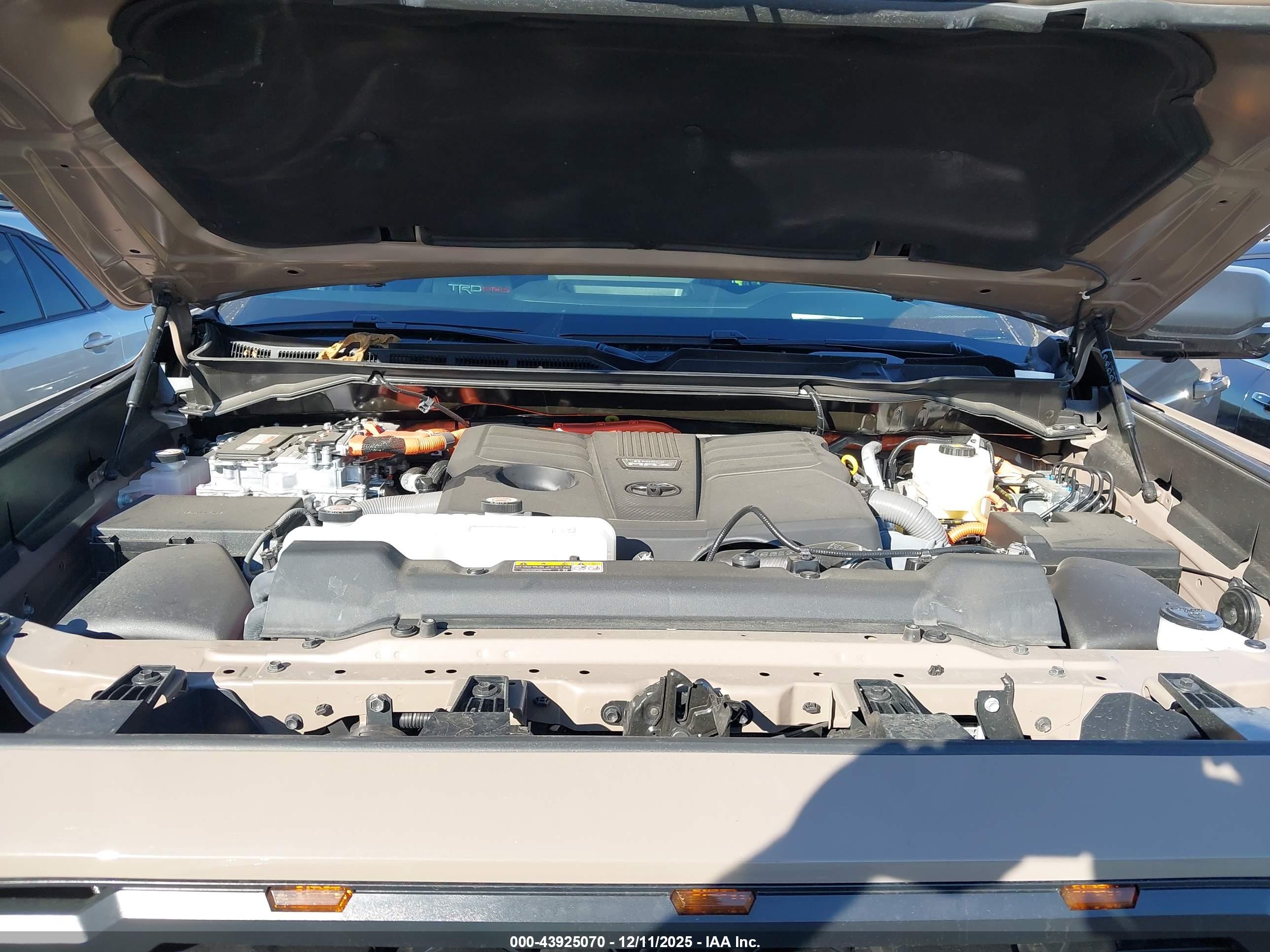 TOYOTA SEQUOIA image 10