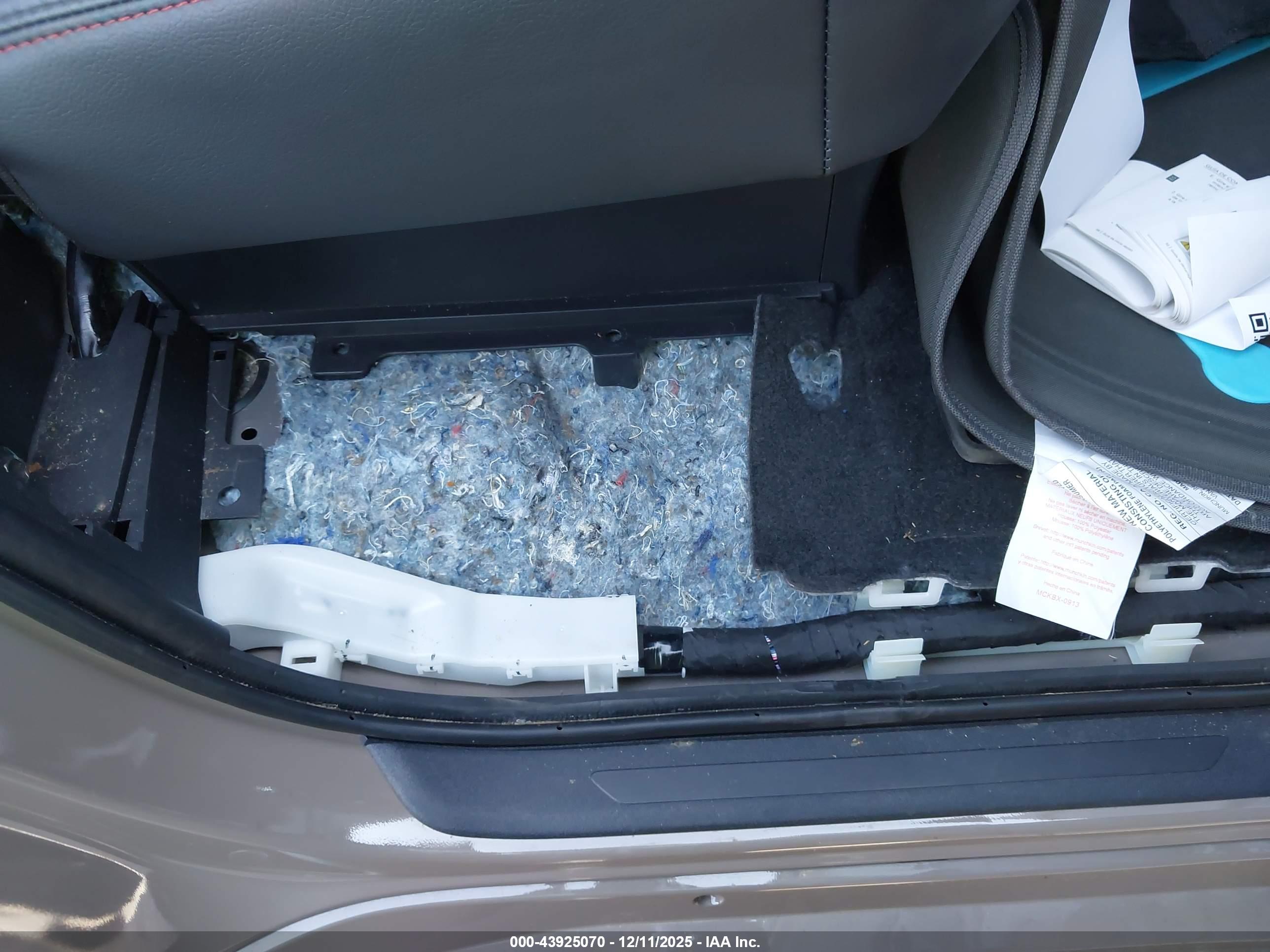 TOYOTA SEQUOIA image 6