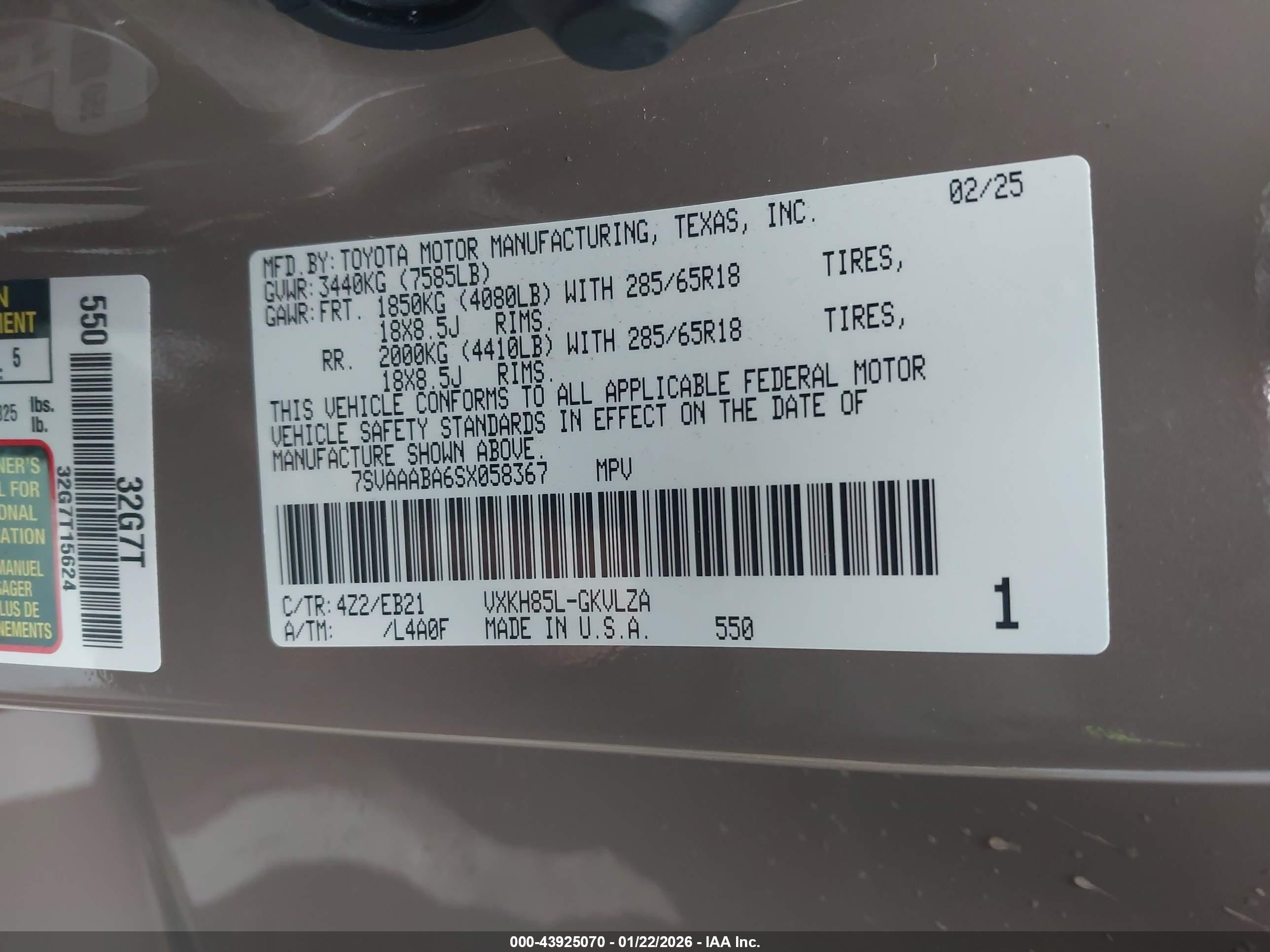 TOYOTA SEQUOIA image 9