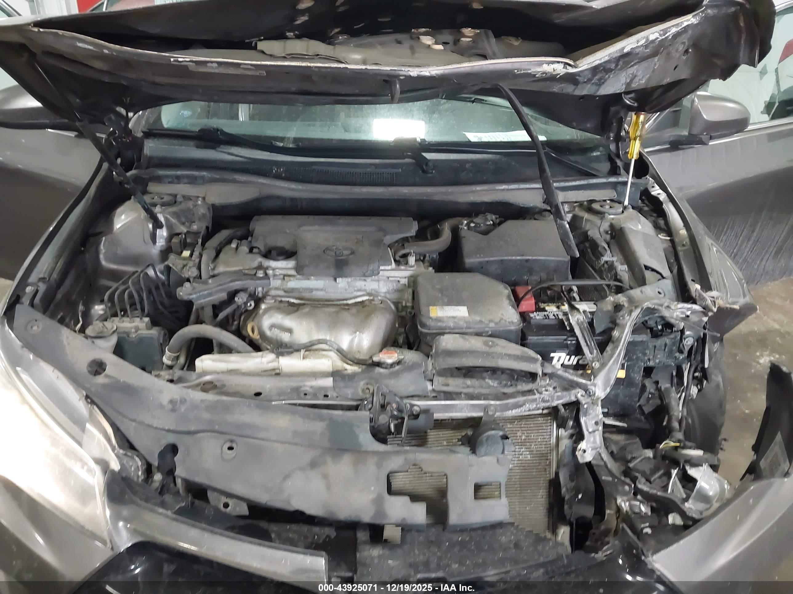 TOYOTA CAMRY image 10