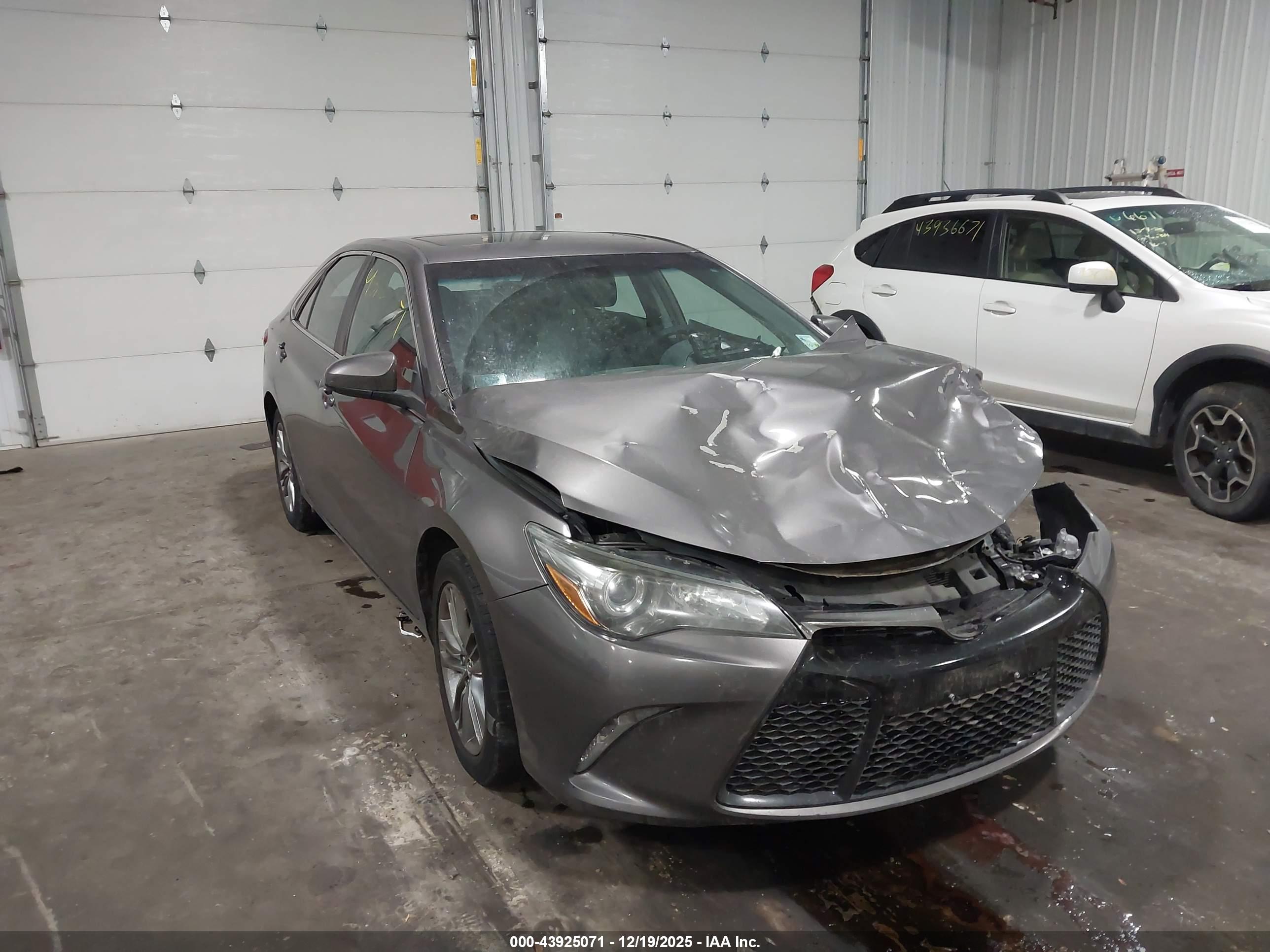 TOYOTA CAMRY image 6