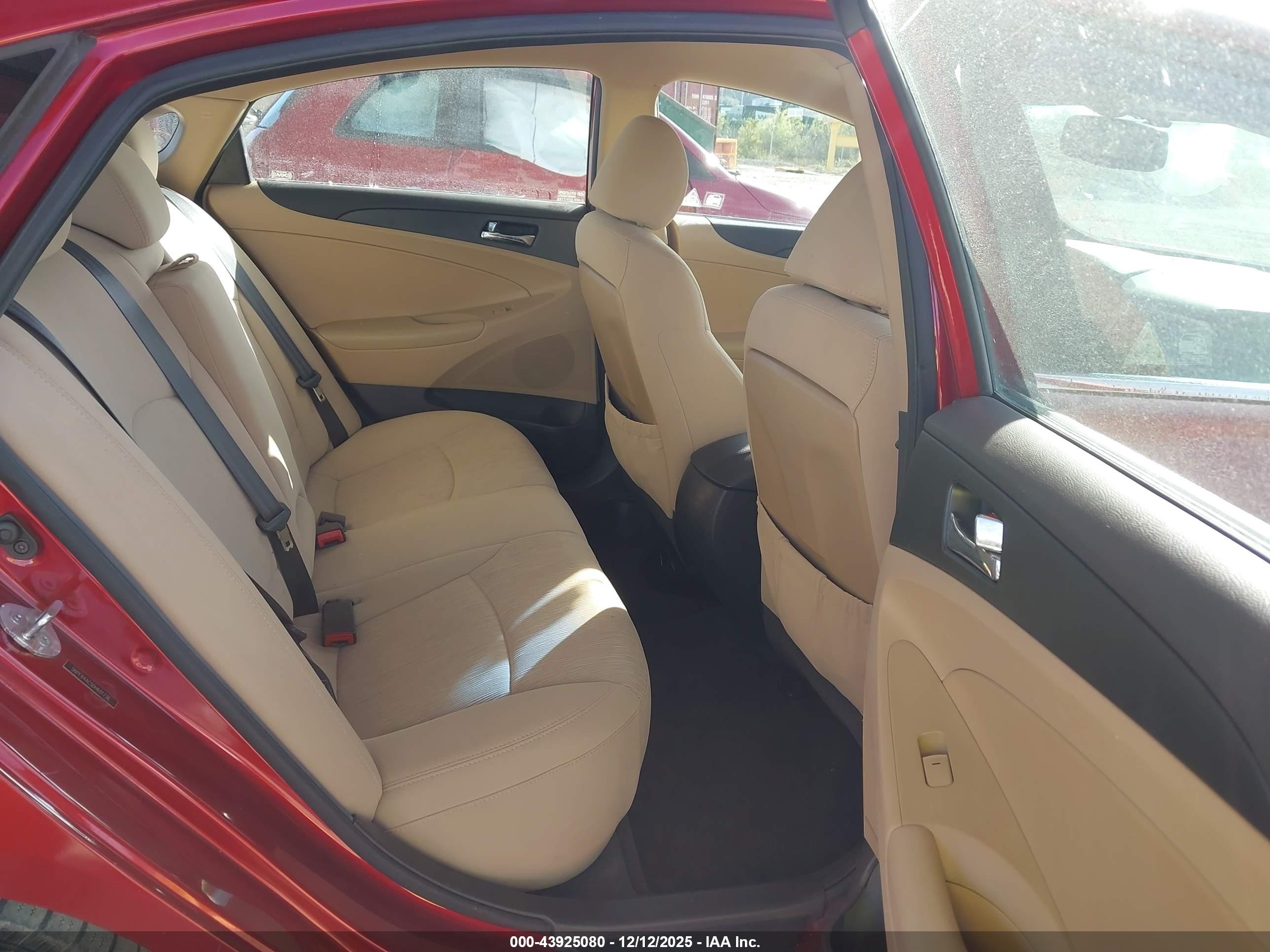 HYUNDAI SONATA image 8