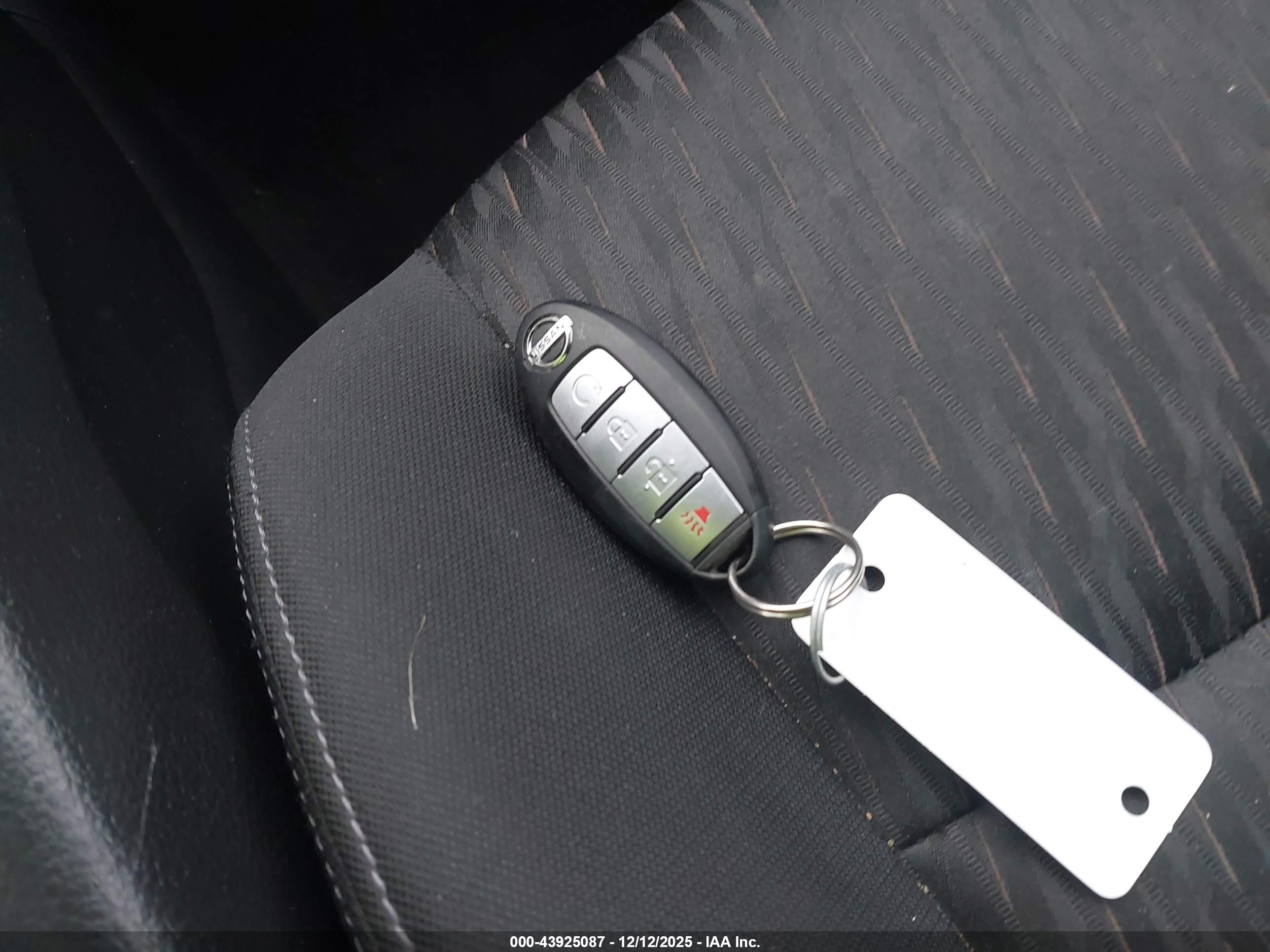 NISSAN ROGUE image 11