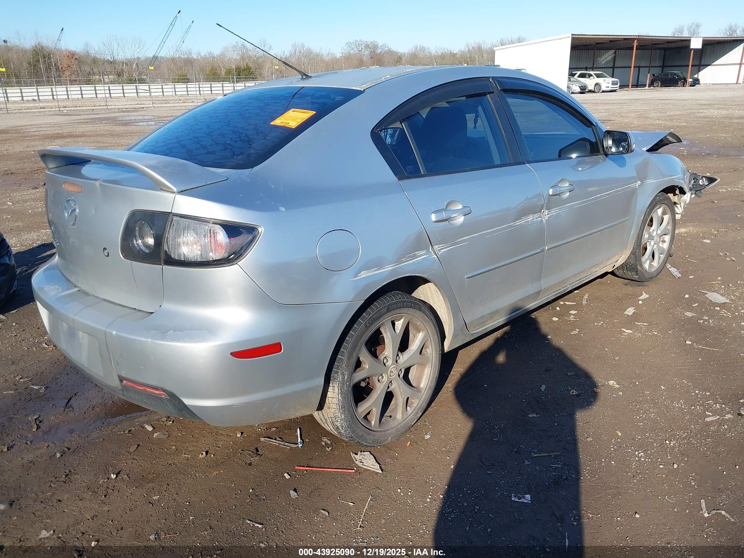 MAZDA MAZDA3 image 4