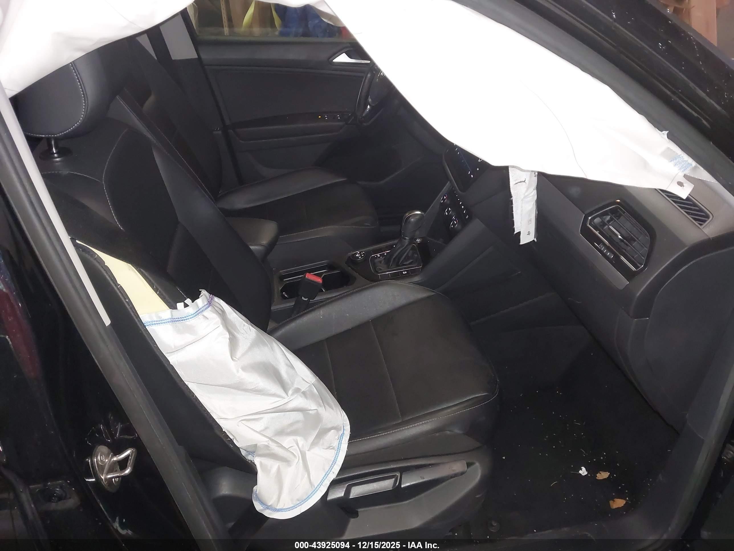 VOLKSWAGEN TIGUAN image 5