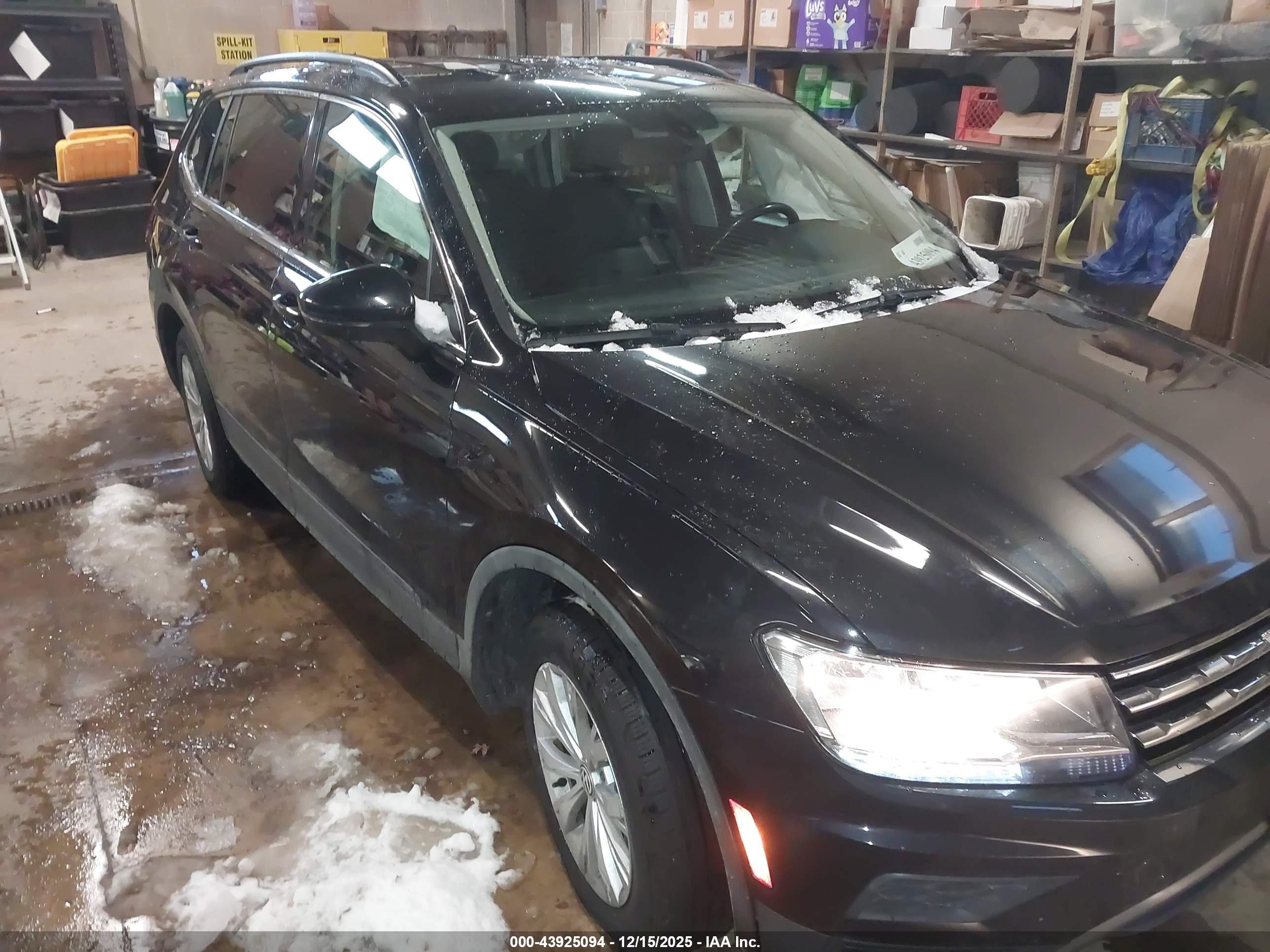 VOLKSWAGEN TIGUAN image 6