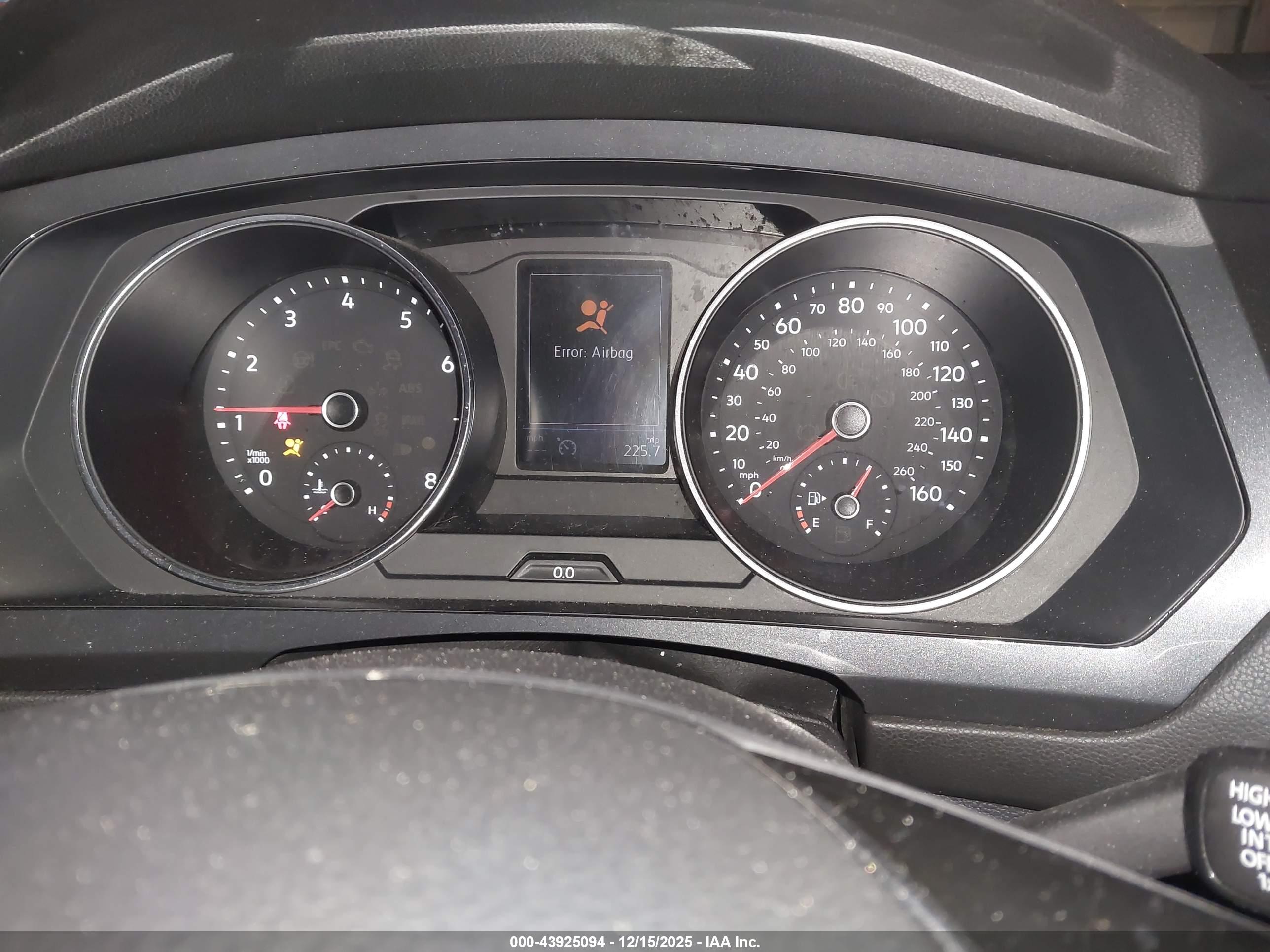 VOLKSWAGEN TIGUAN image 7