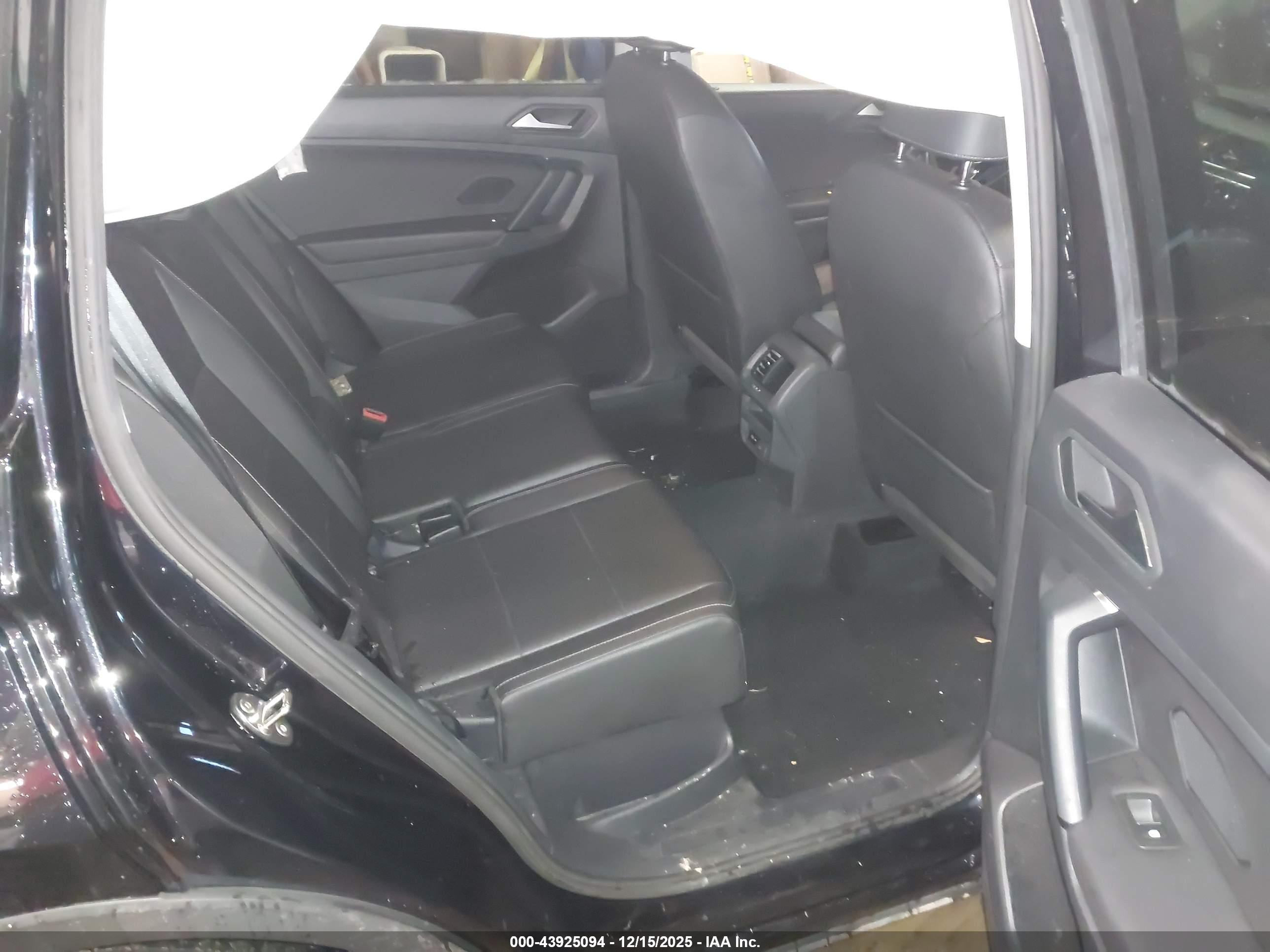 VOLKSWAGEN TIGUAN image 8