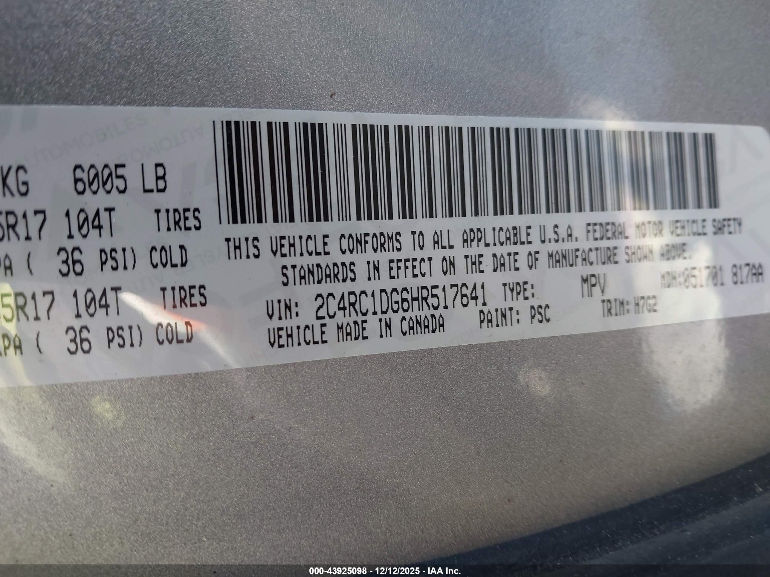 CHRYSLER PACIFICA image 9