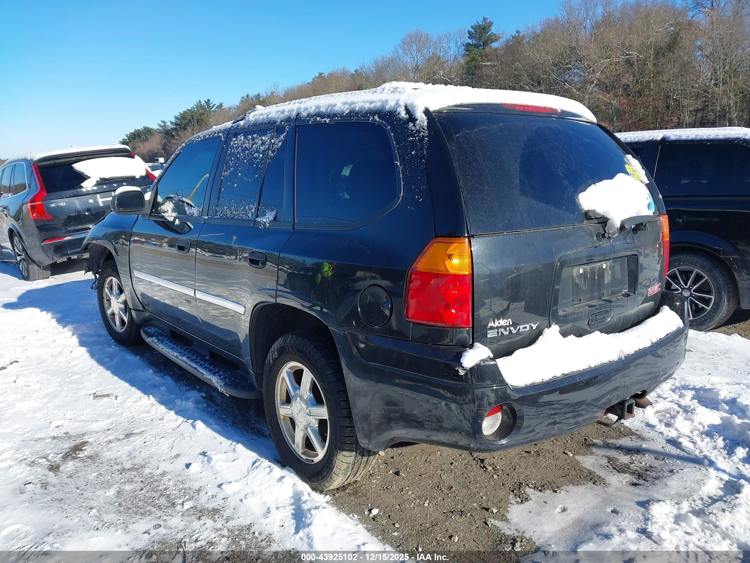 GMC ENVOY image 3