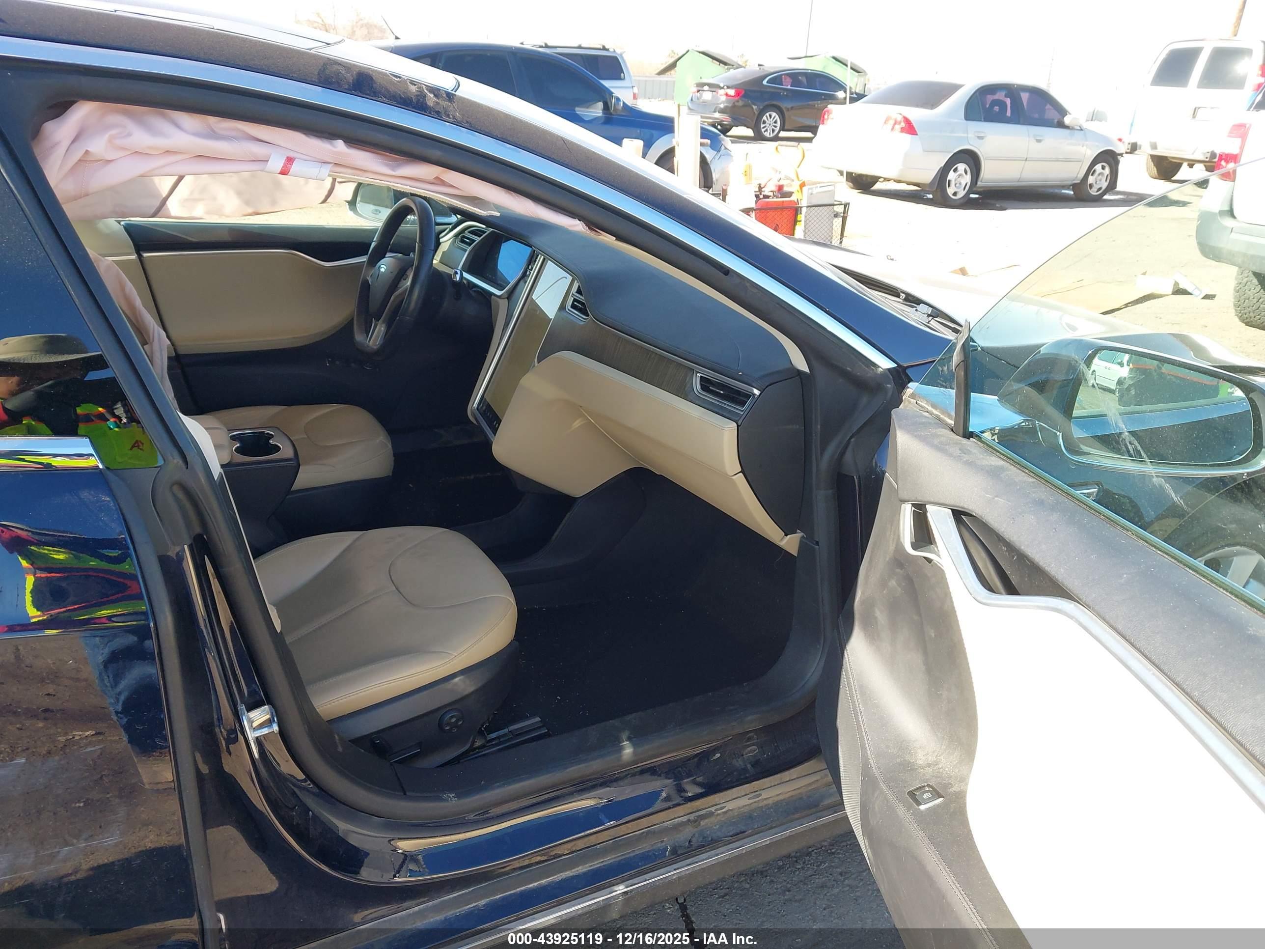 TESLA MODEL image 5