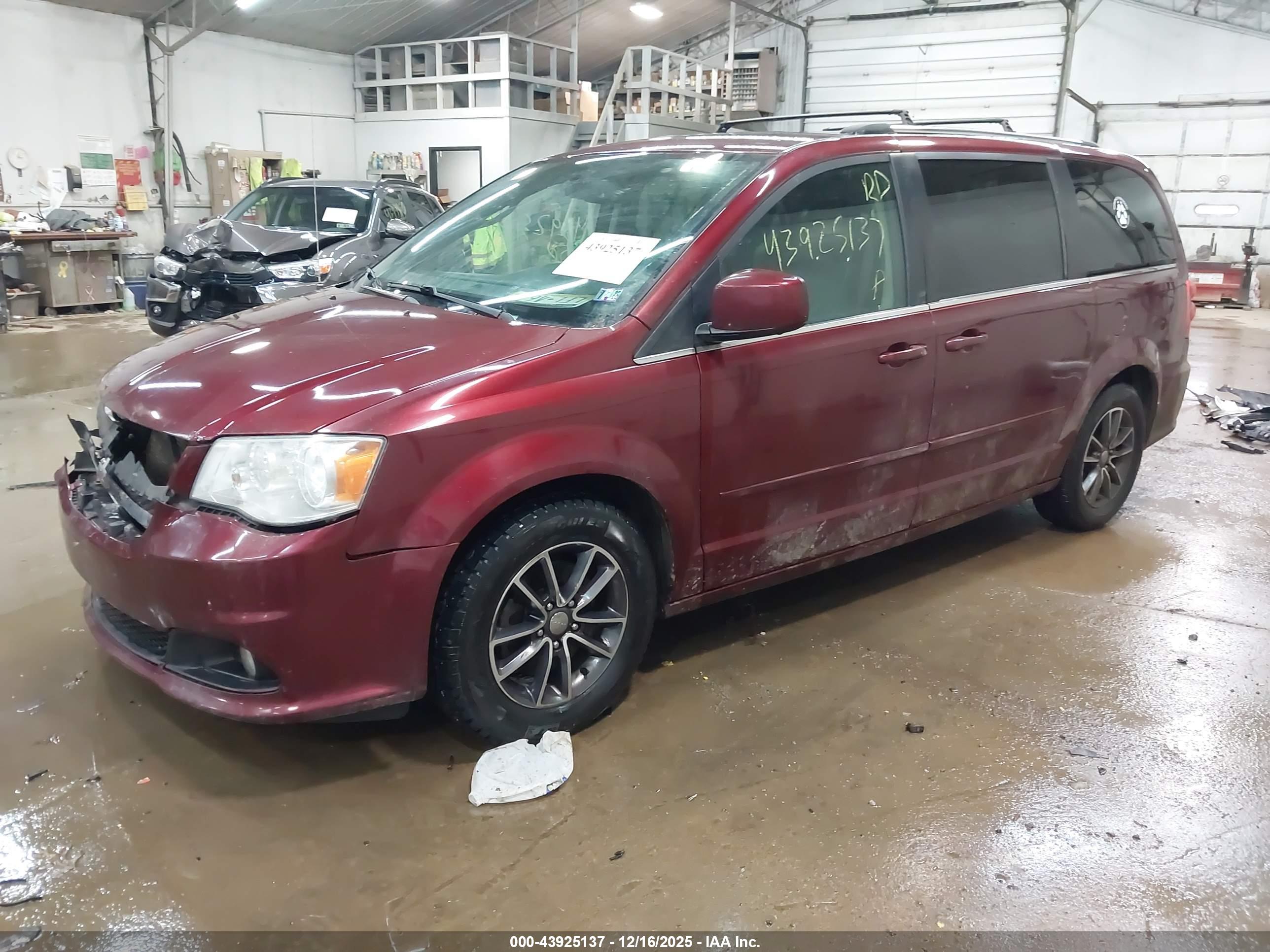 DODGE GRAND image 2