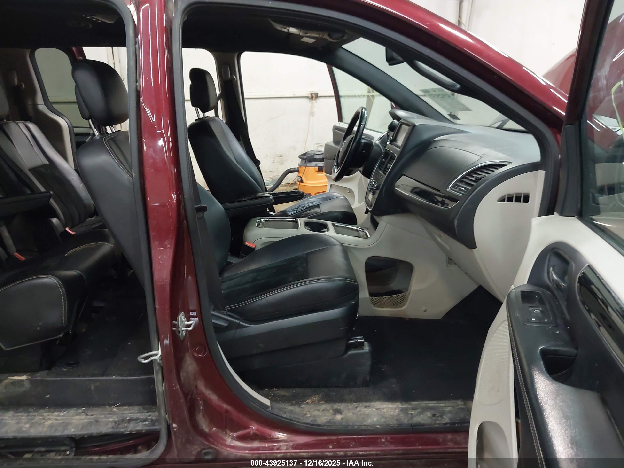 DODGE GRAND image 5