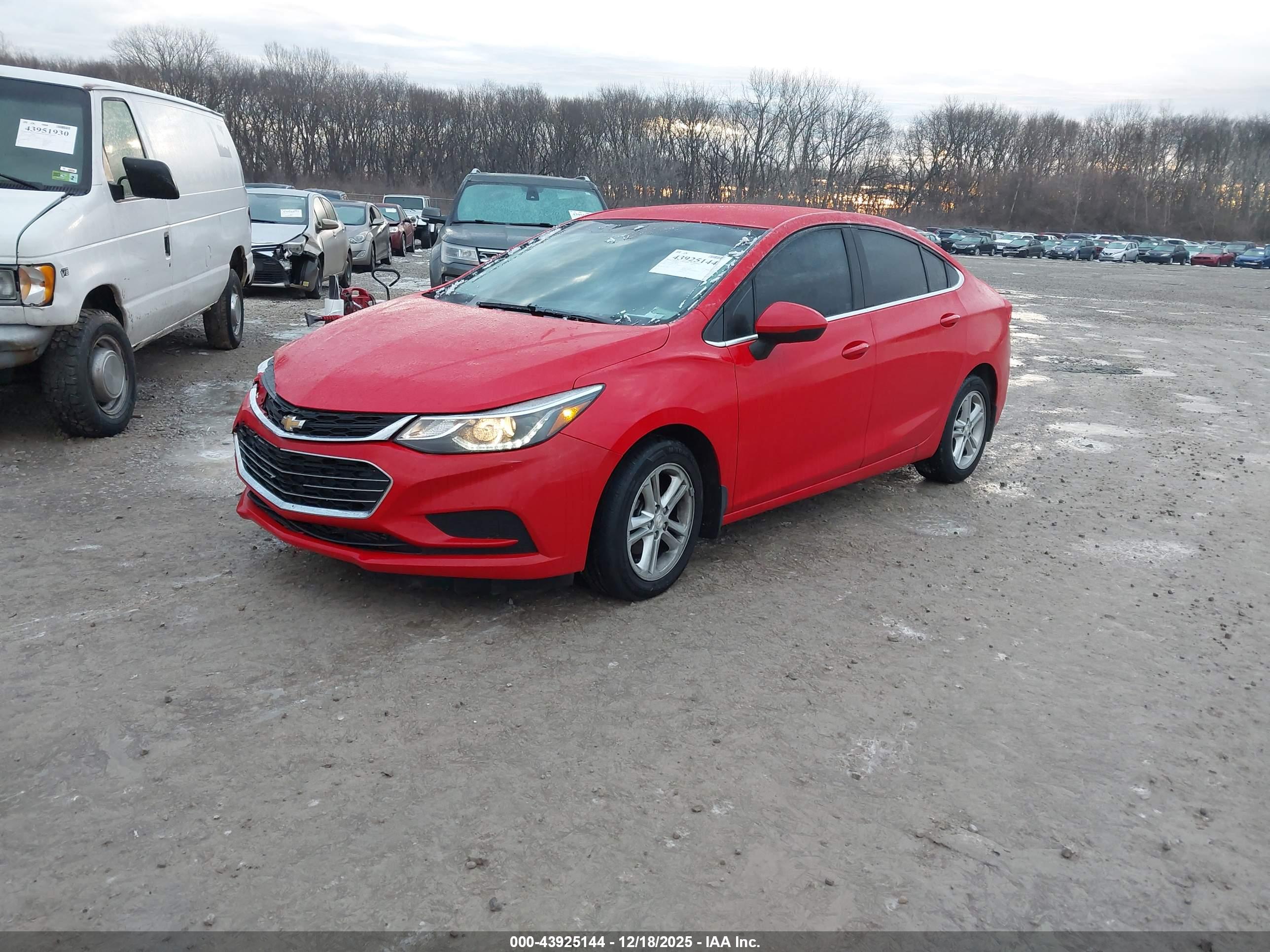 CHEVROLET CRUZE image 2