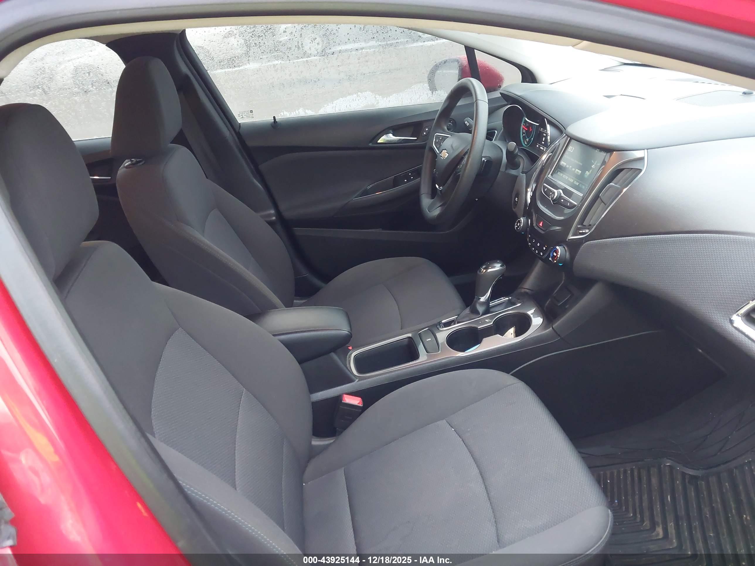 CHEVROLET CRUZE image 5
