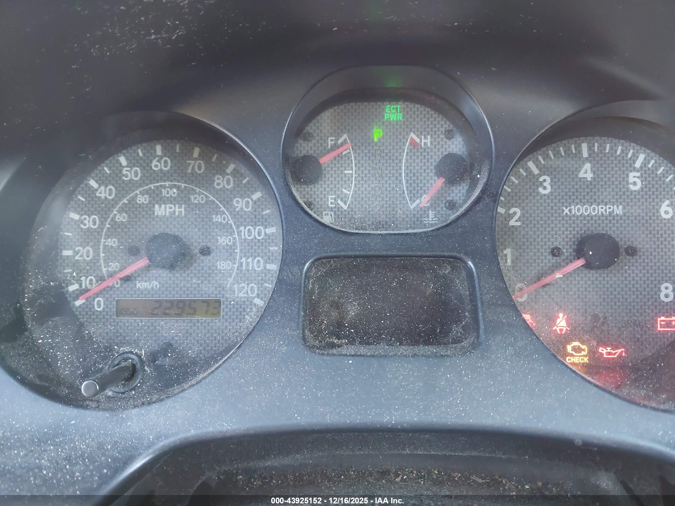 TOYOTA RAV4 image 7