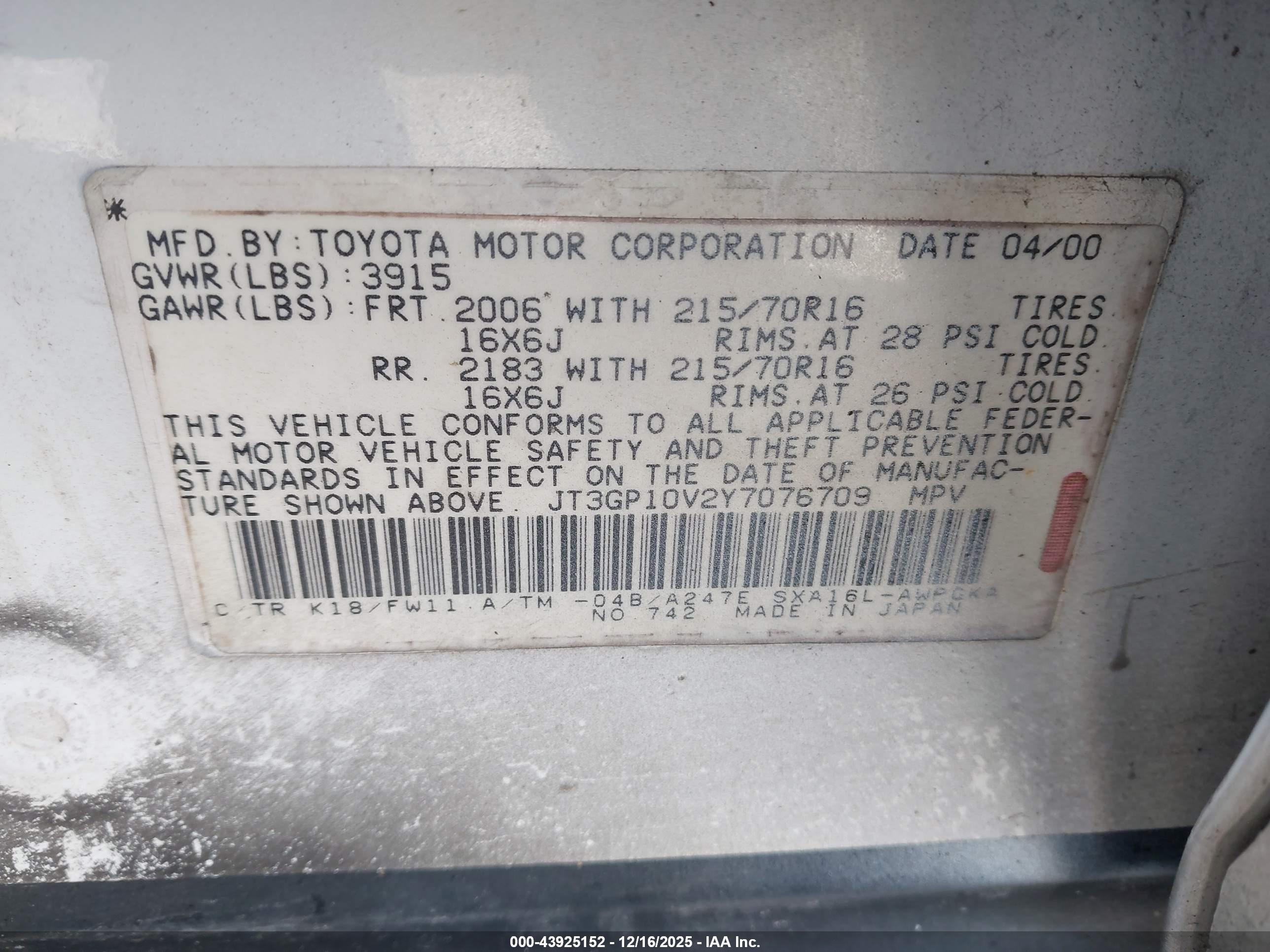 TOYOTA RAV4 image 9