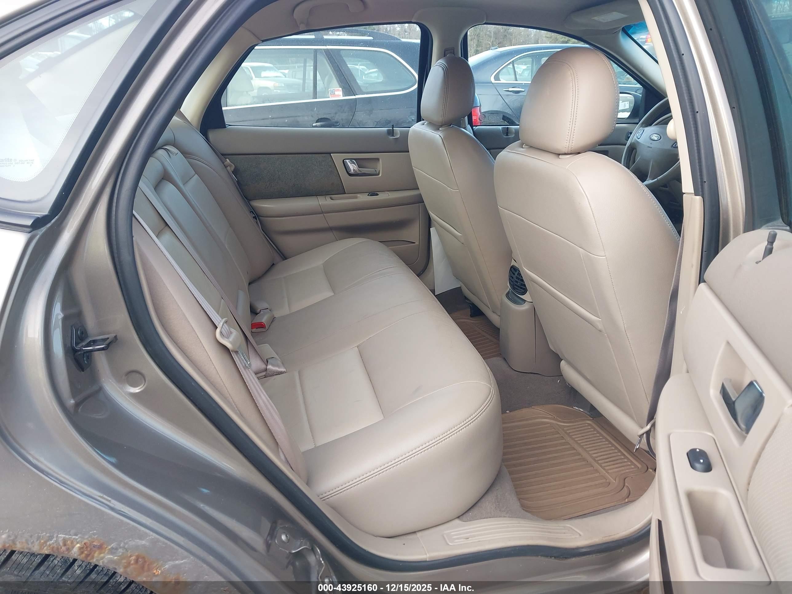 FORD TAURUS image 8