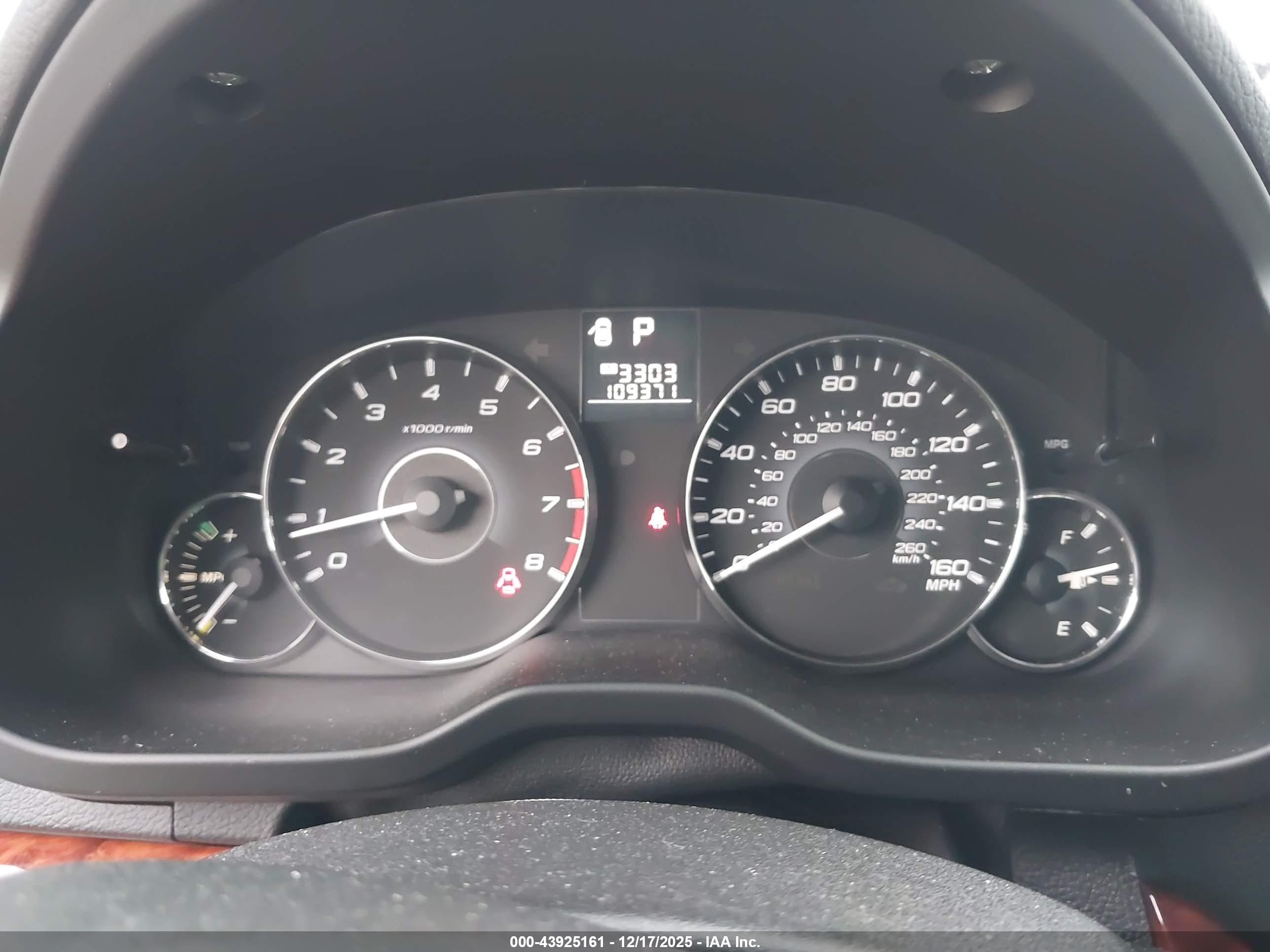 SUBARU OUTBACK image 7