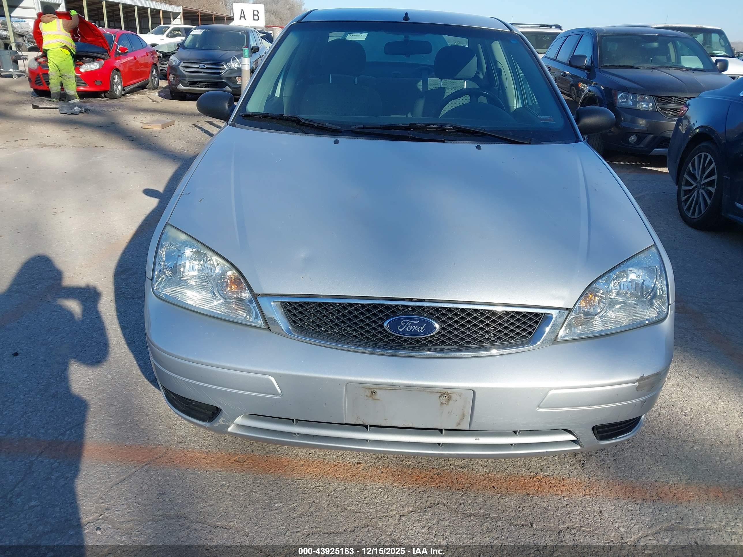 FORD FOCUS image 6